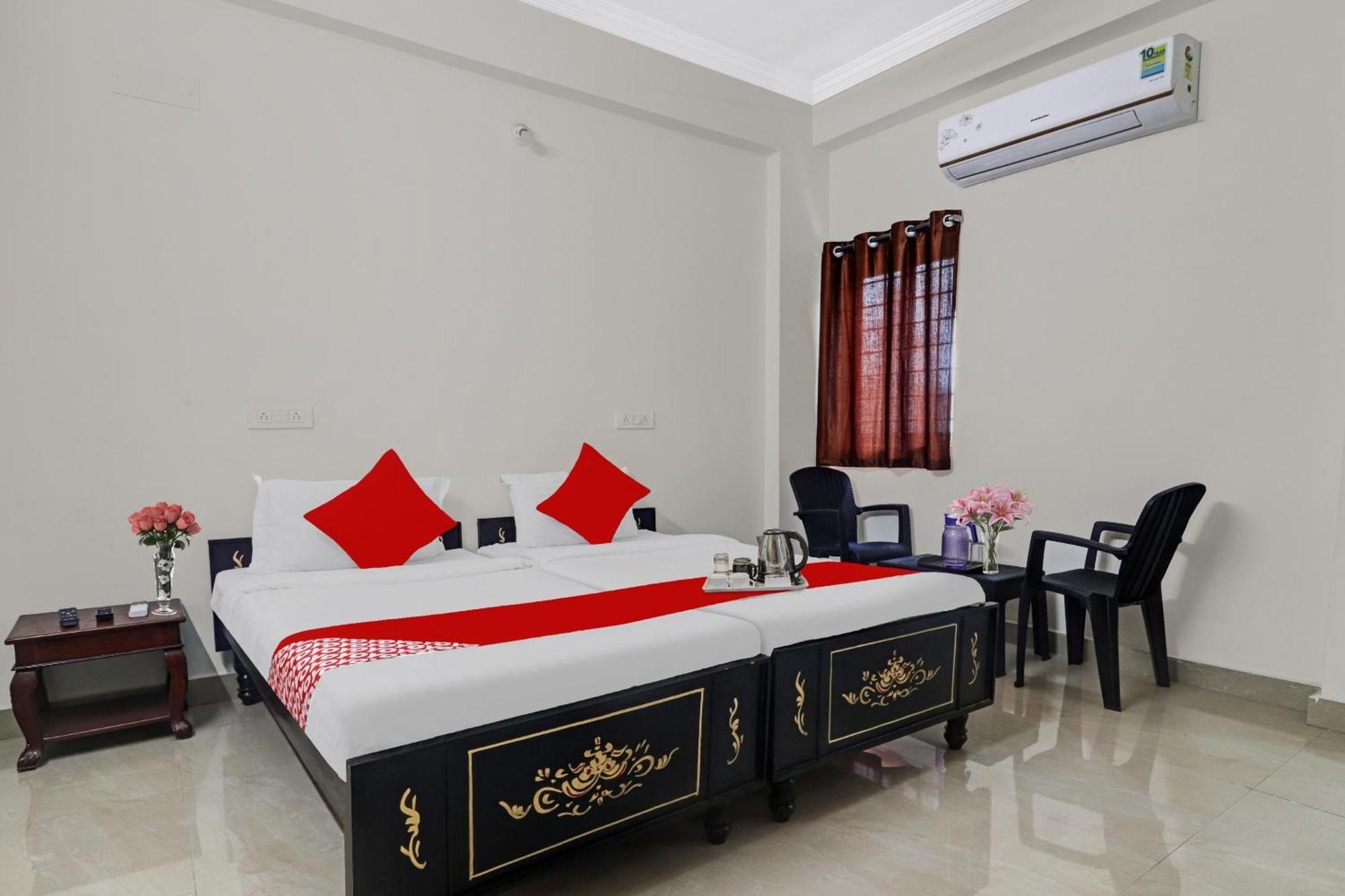Oyo Vijay Laxmi Residency Near Erragadda Metro Station