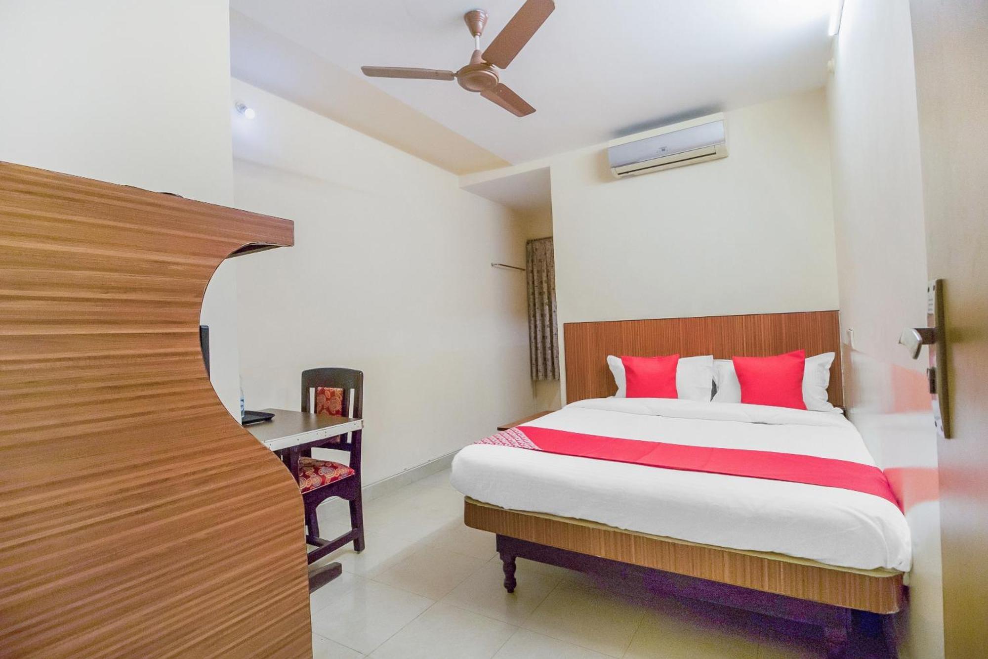 Hotel New Platinum Opp New Malakpet Metro Station 3*