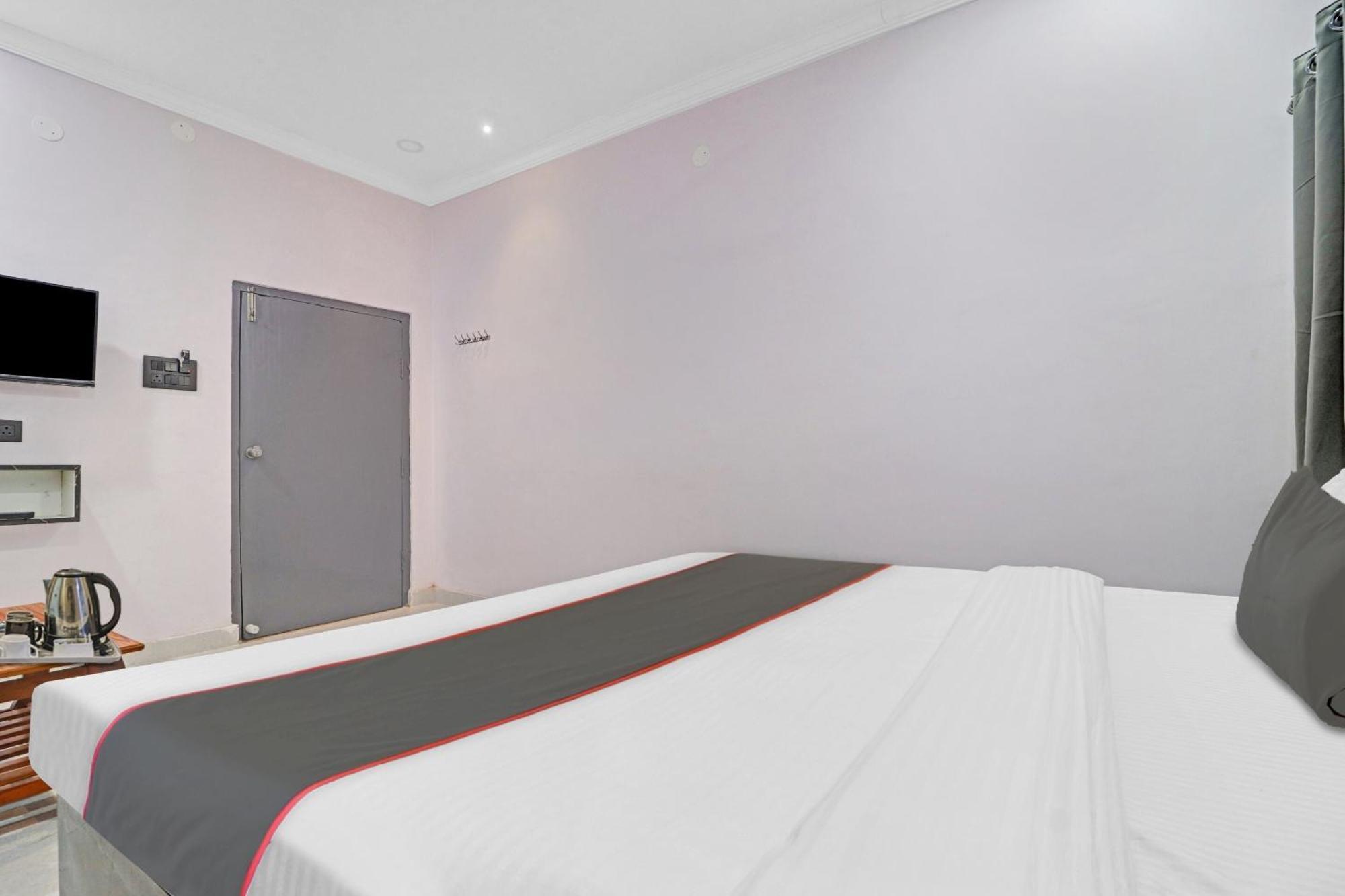 Hotel Collection O Chirag