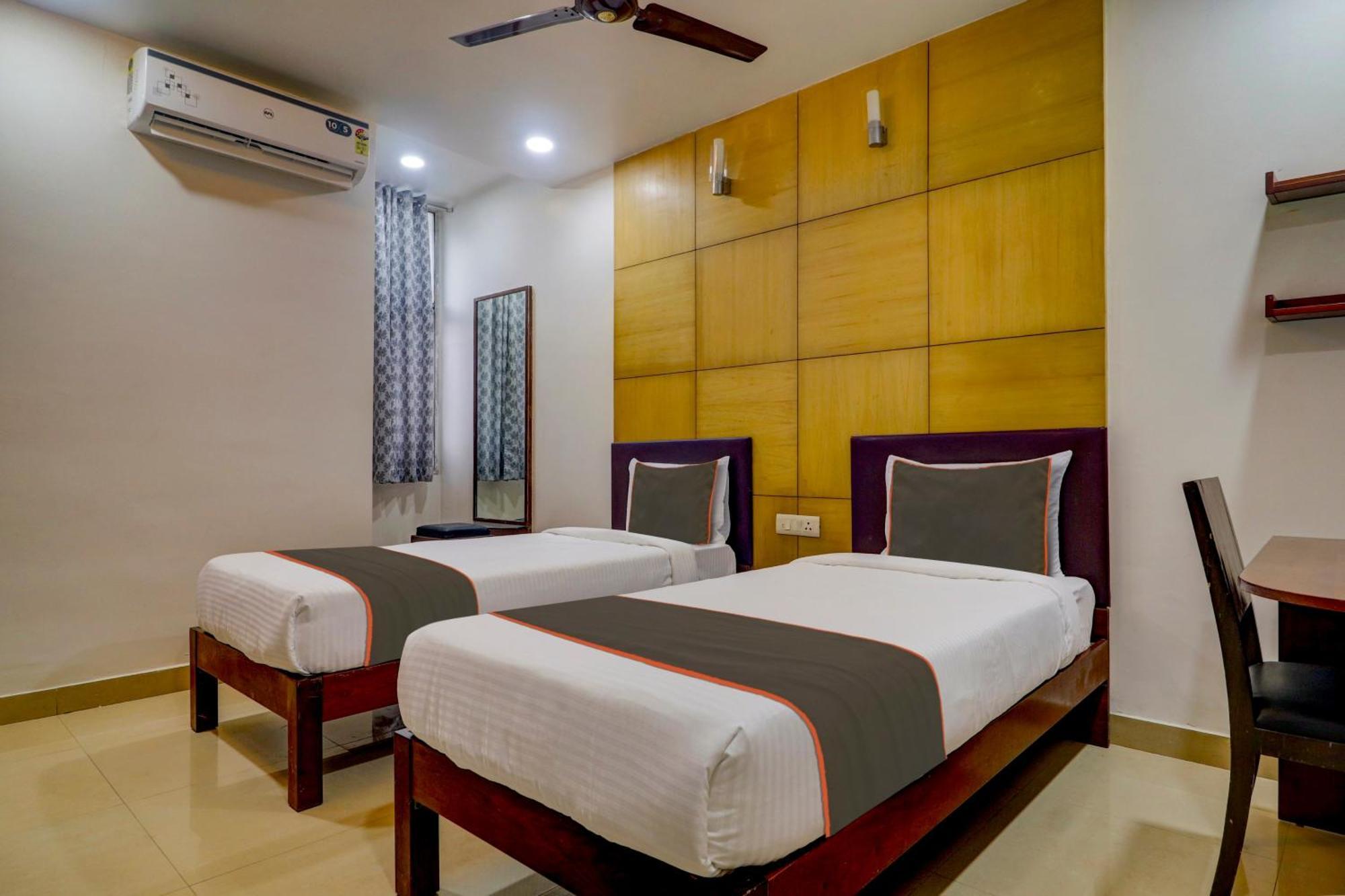 Capital O Qualia Heights Madhapur Beside Cyber Tower Hotel 3*