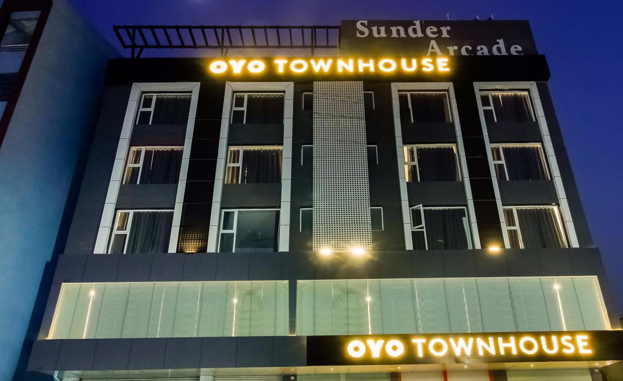 Hotel Super Townhouse Moosapet Rcc Prime