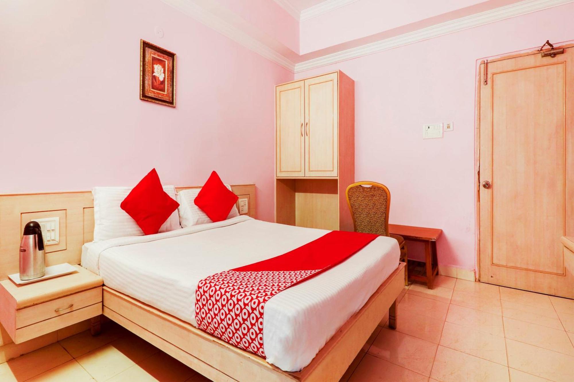 Super Collection O 77115 Vaishnavi Palace