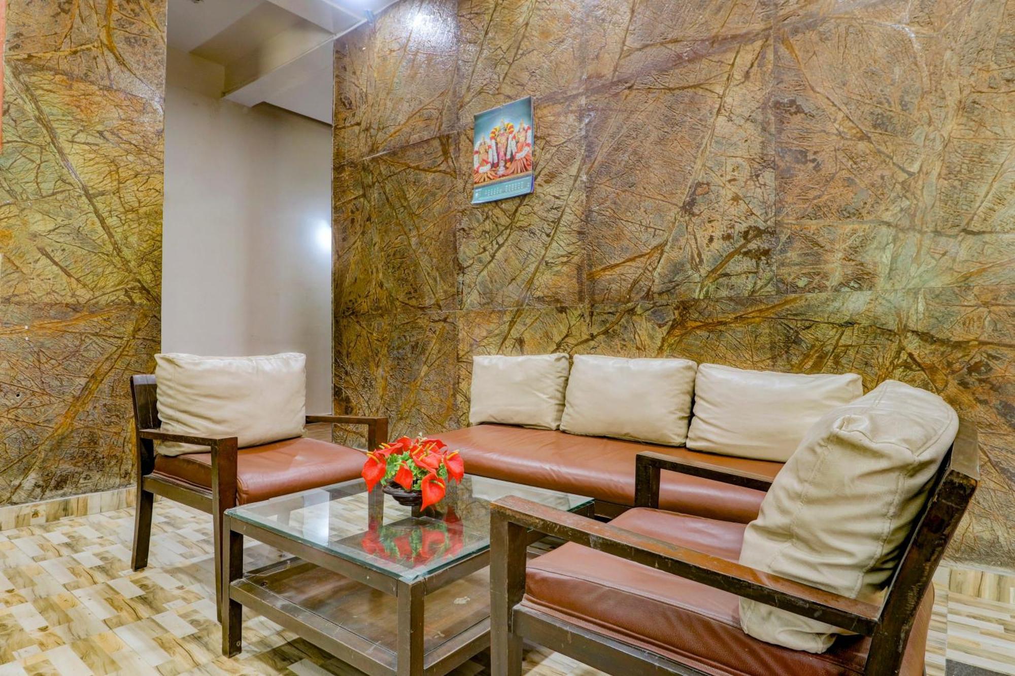 Hotel Capital O Qualia Heights Madhapur Beside Cyber Tower Hyderabad