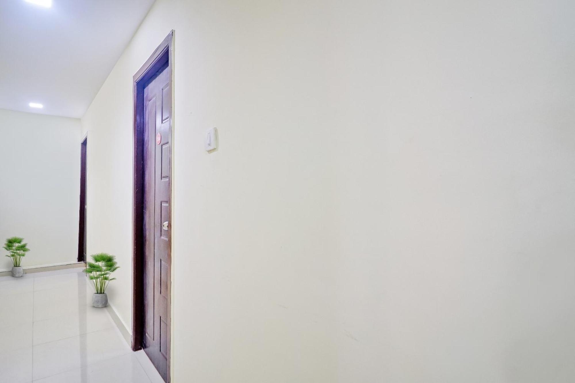 Oyo Harsha Grand Near Yashodha Hospital, Malakpet Hotel 3*