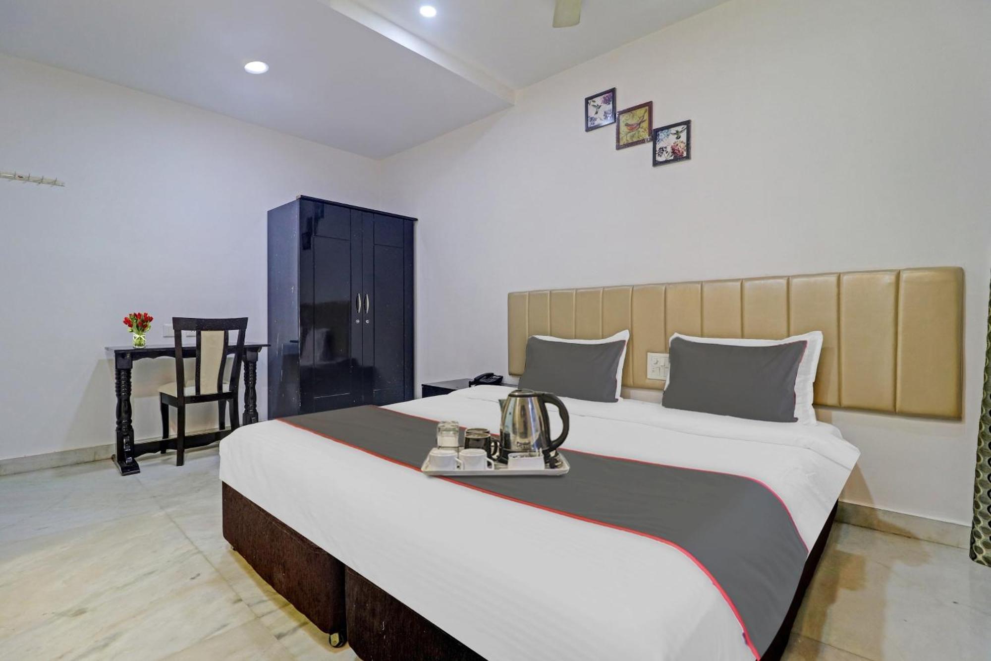 Hotel Collection O Athidhi