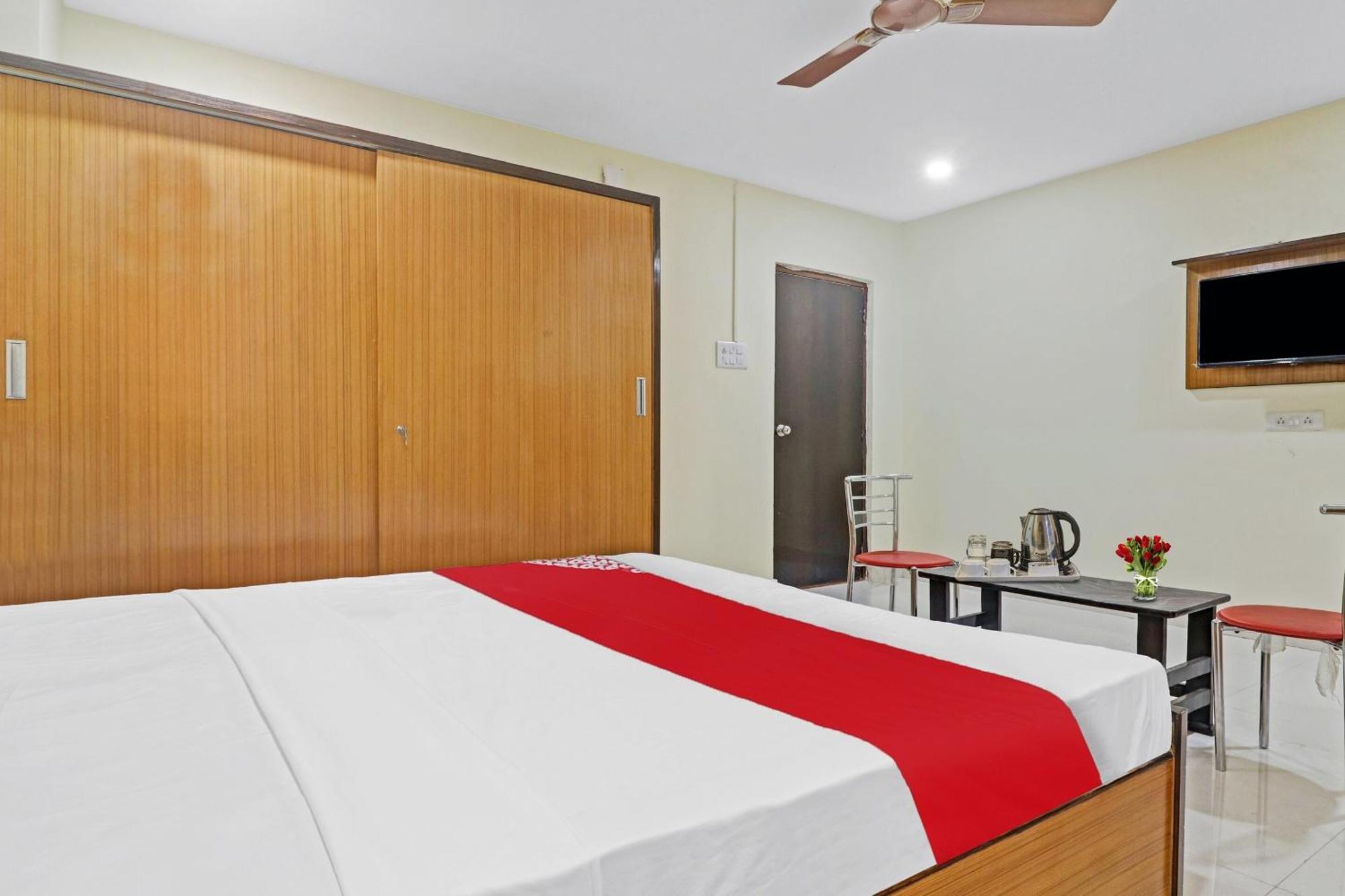 Capital O Kamakshi Hotel 3*