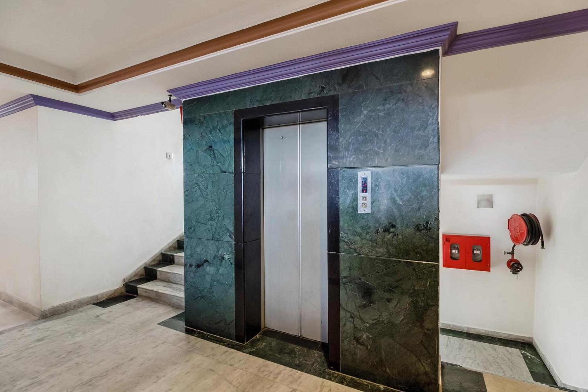 Capital O Marjan International Near Assembly Hotel