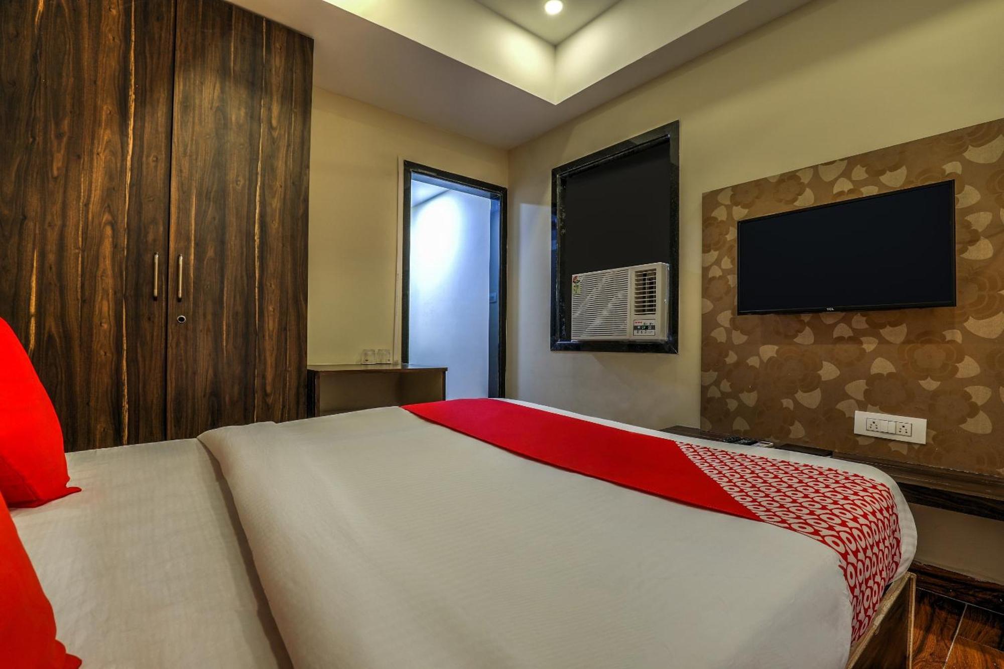 Hotel Capital O Sky Grand Hyderabad