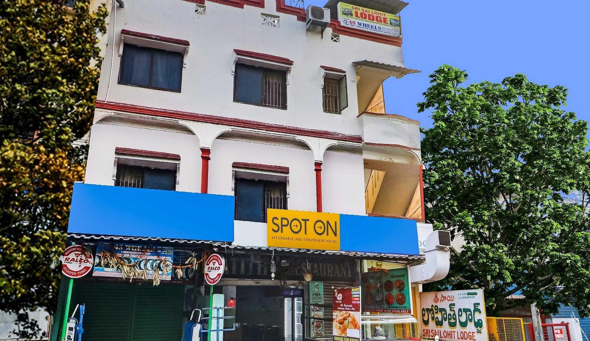 Spot On Sri Sai Lohith Near Secunderabad Railway Station