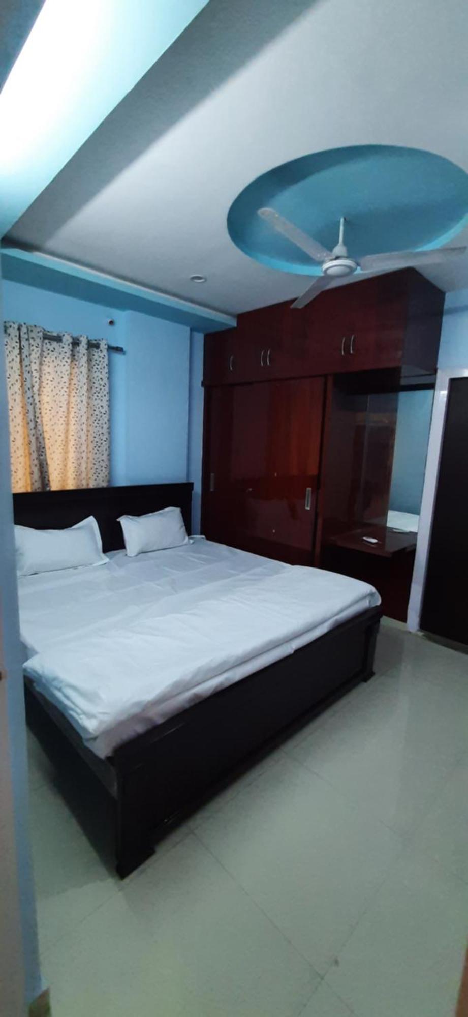 R.r Next Service Apartment