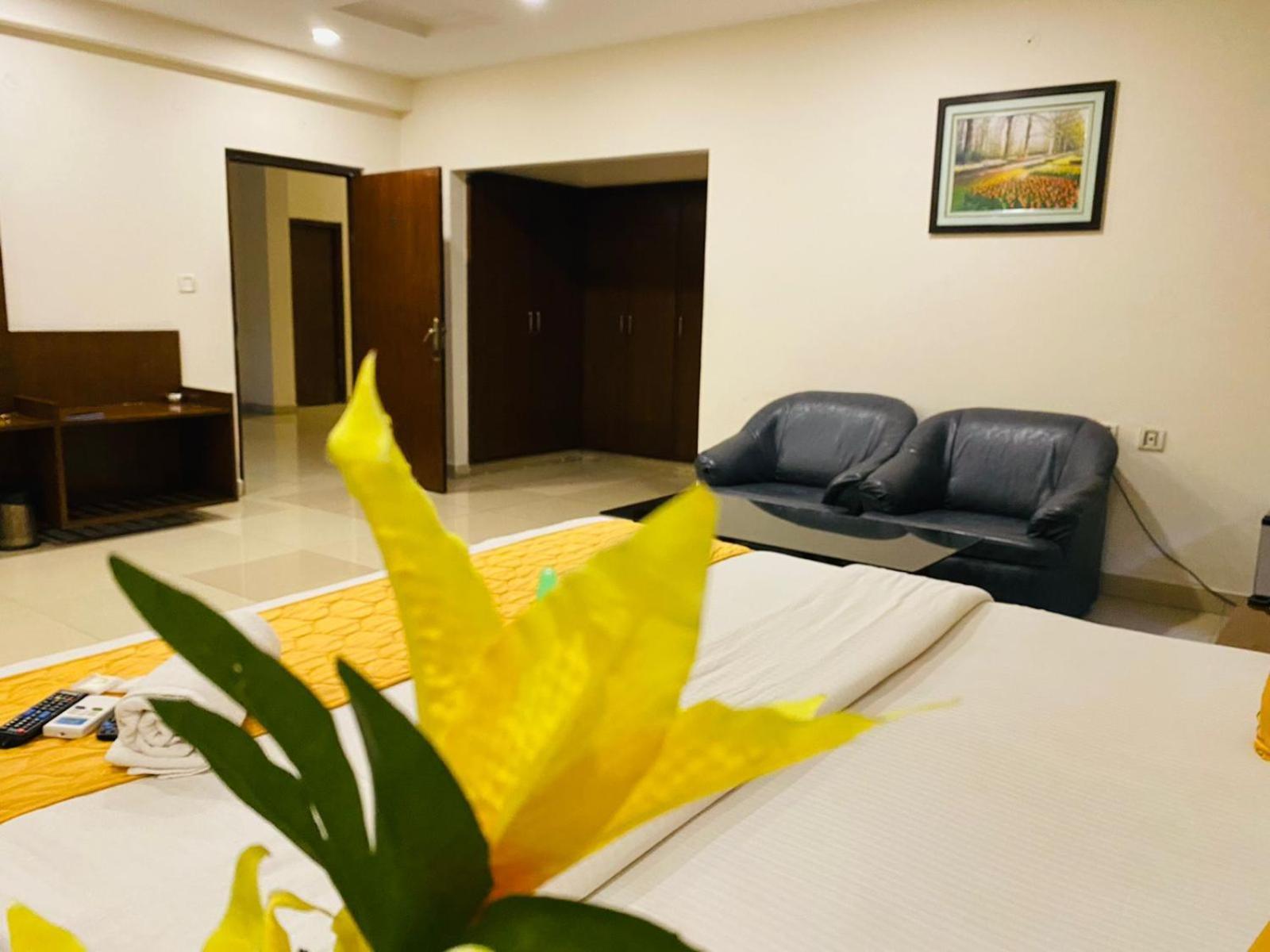 Kp Hitex Hotel 3*