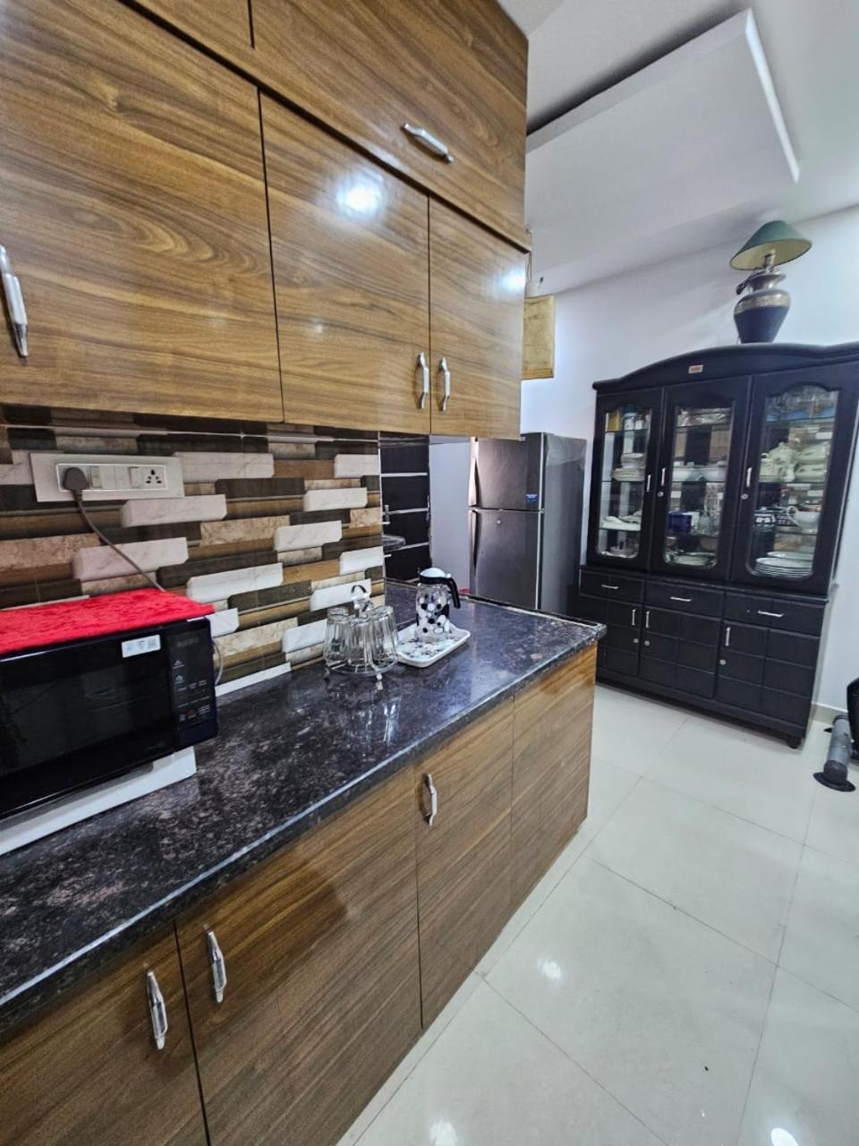 Apartment Stylish Penthouse - Atithi Estate