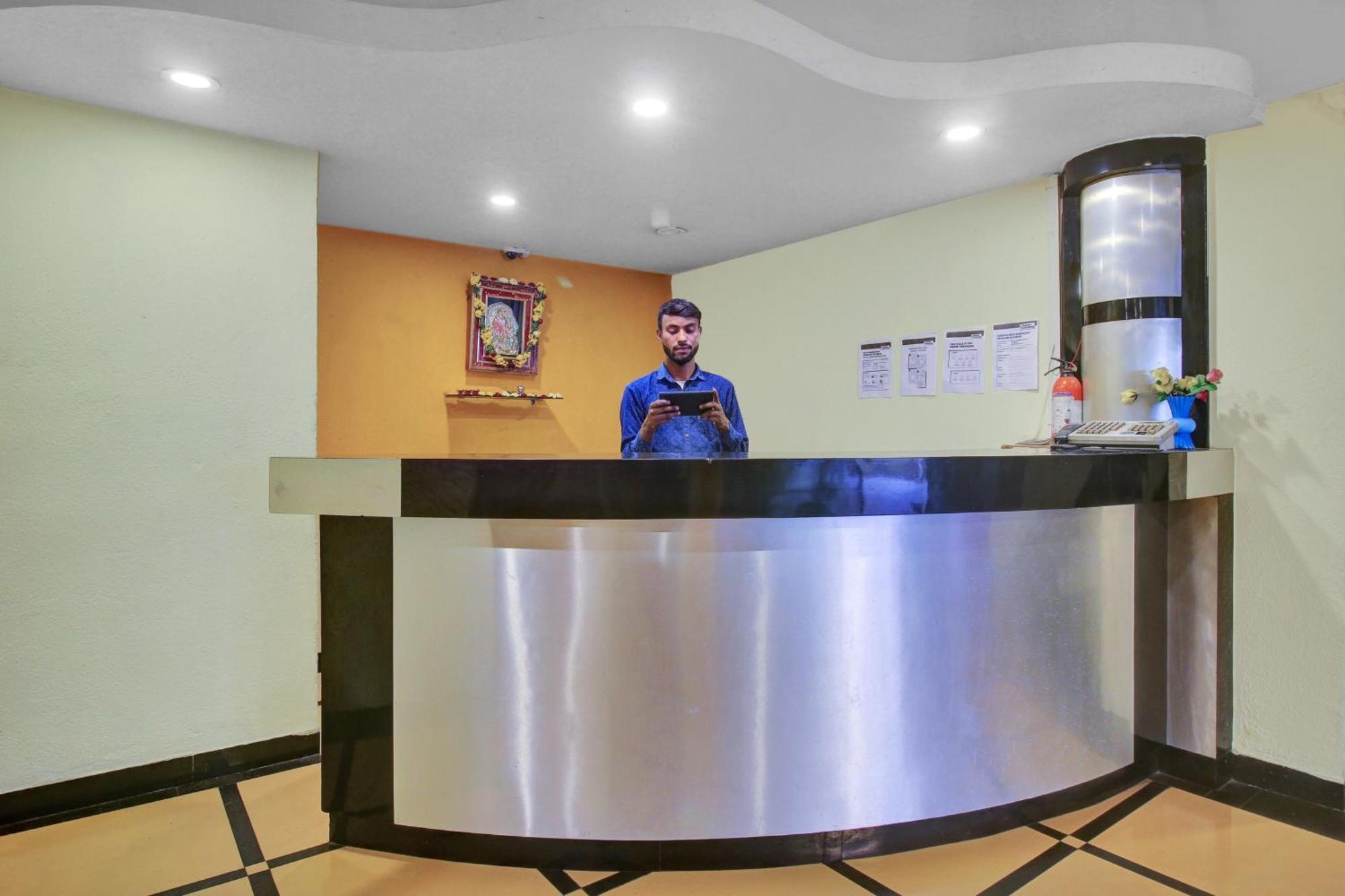 O Happy Hotel