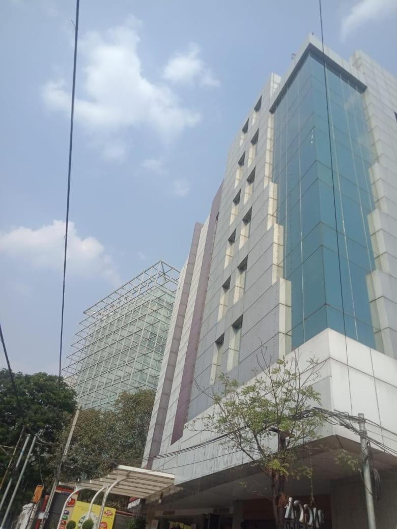 Dunkin Grand Banjara Hills- Live Kitchen-free Lavish Buffet Breakfast 3* Hyderabad