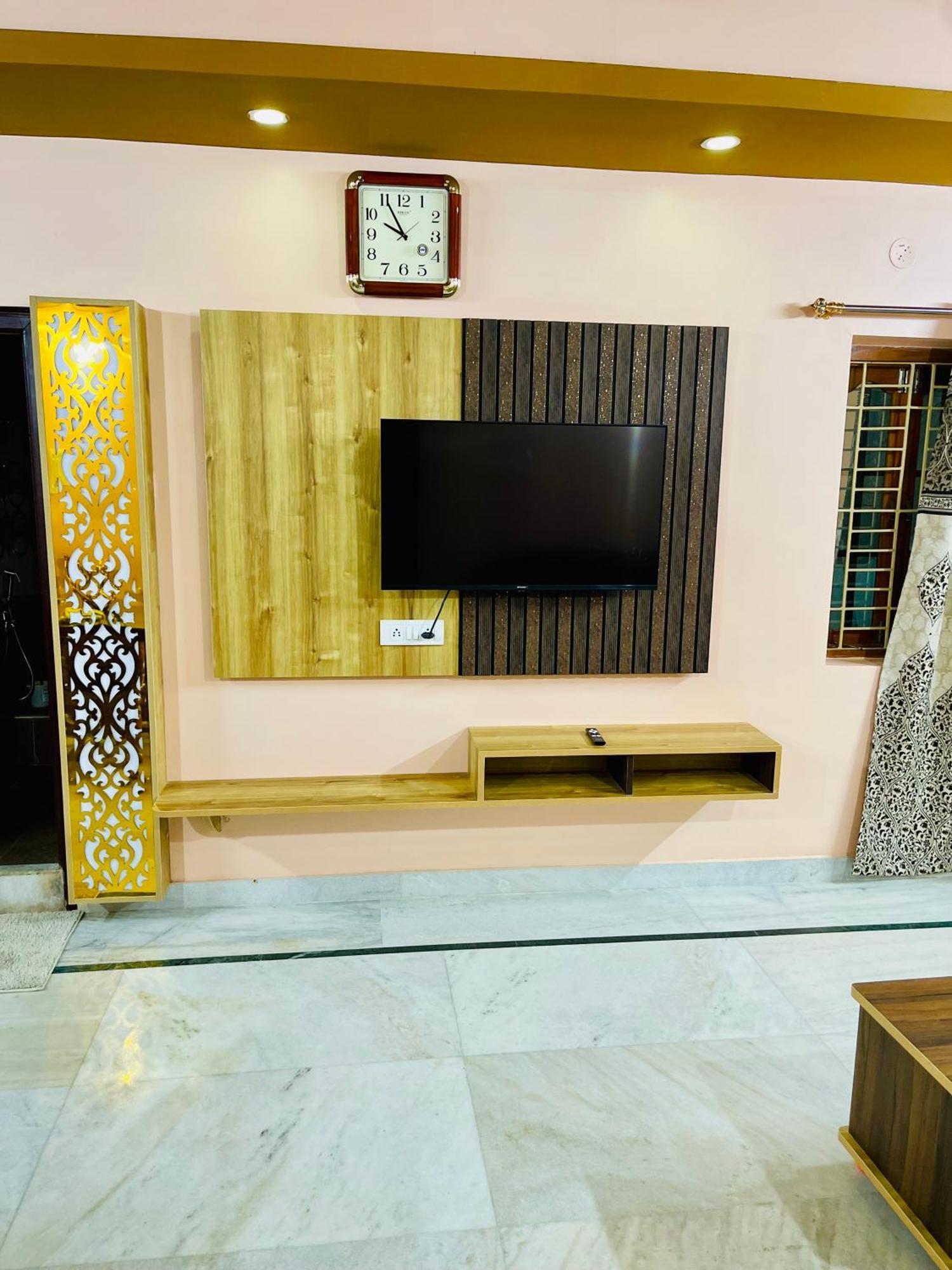 Castle-2bhk Luxurious Apartment/guesthouse