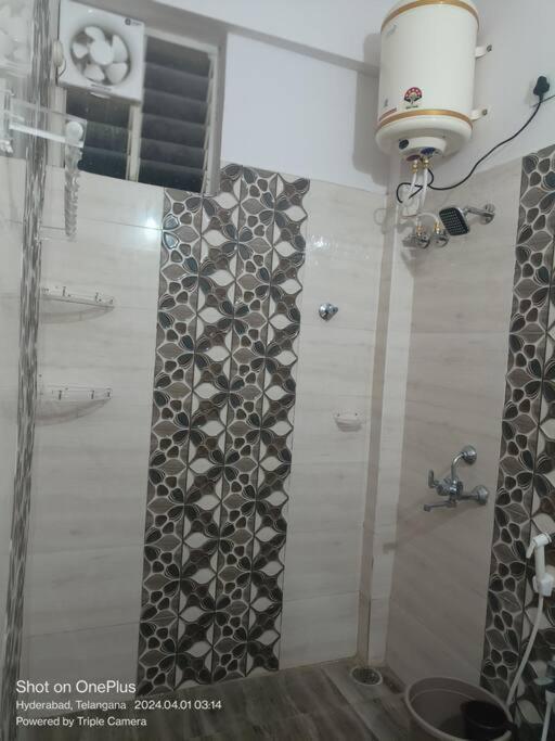 Sakez * Hyderabad