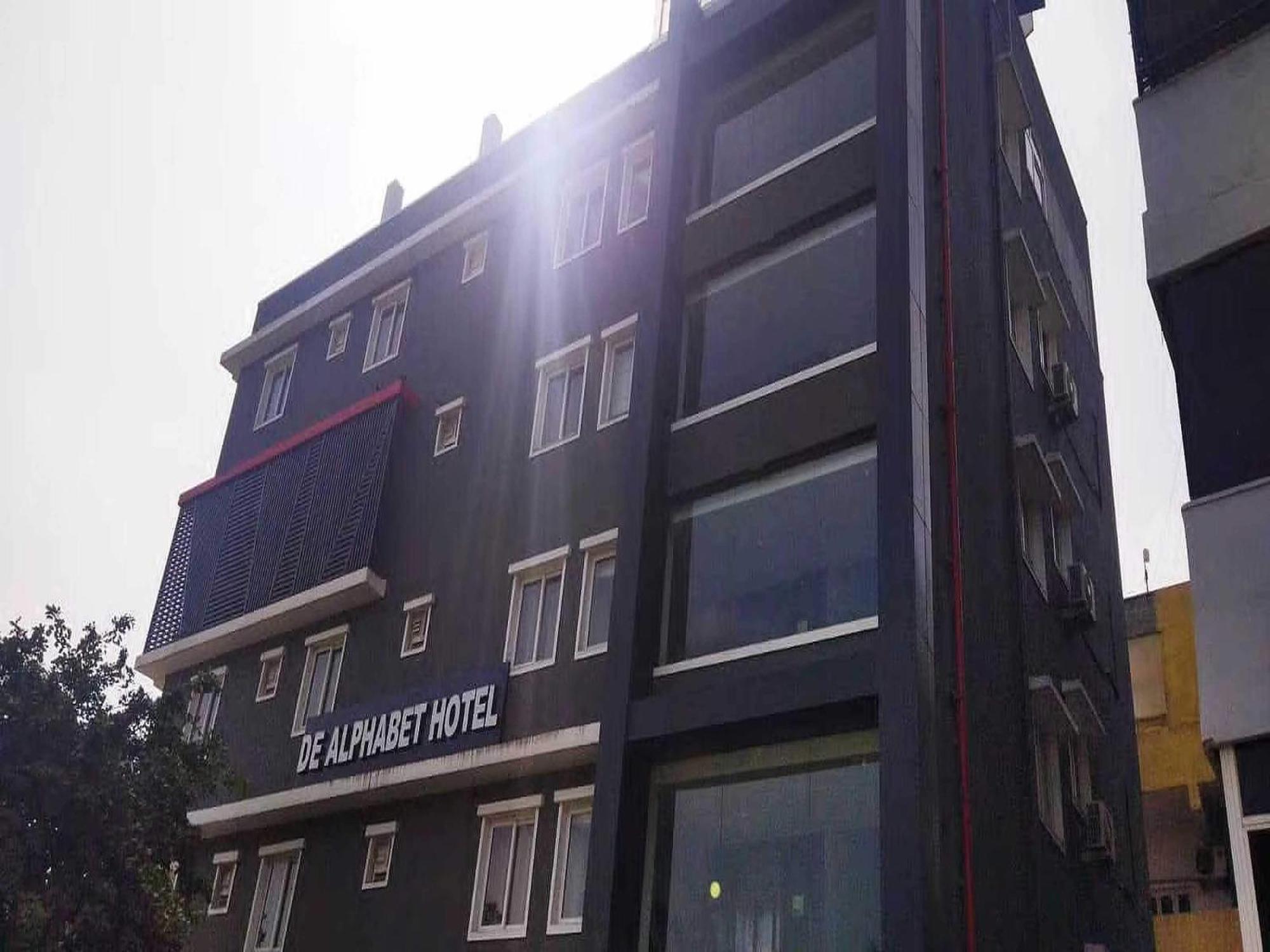 Hotel Townhouse De Alphabet Hyderabad