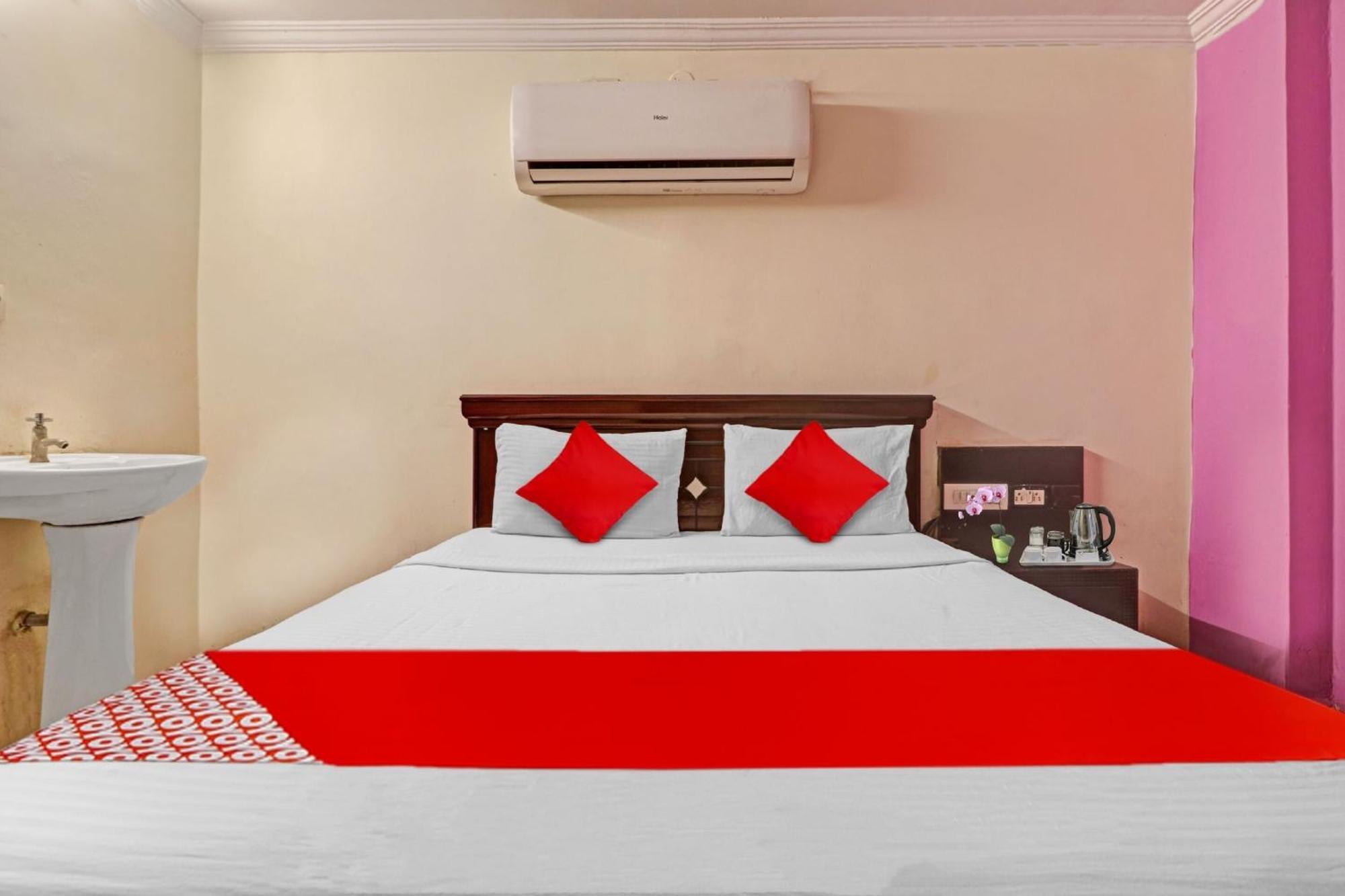 Collection O Sai Paradise Luxury Rooms 3* Hyderabad