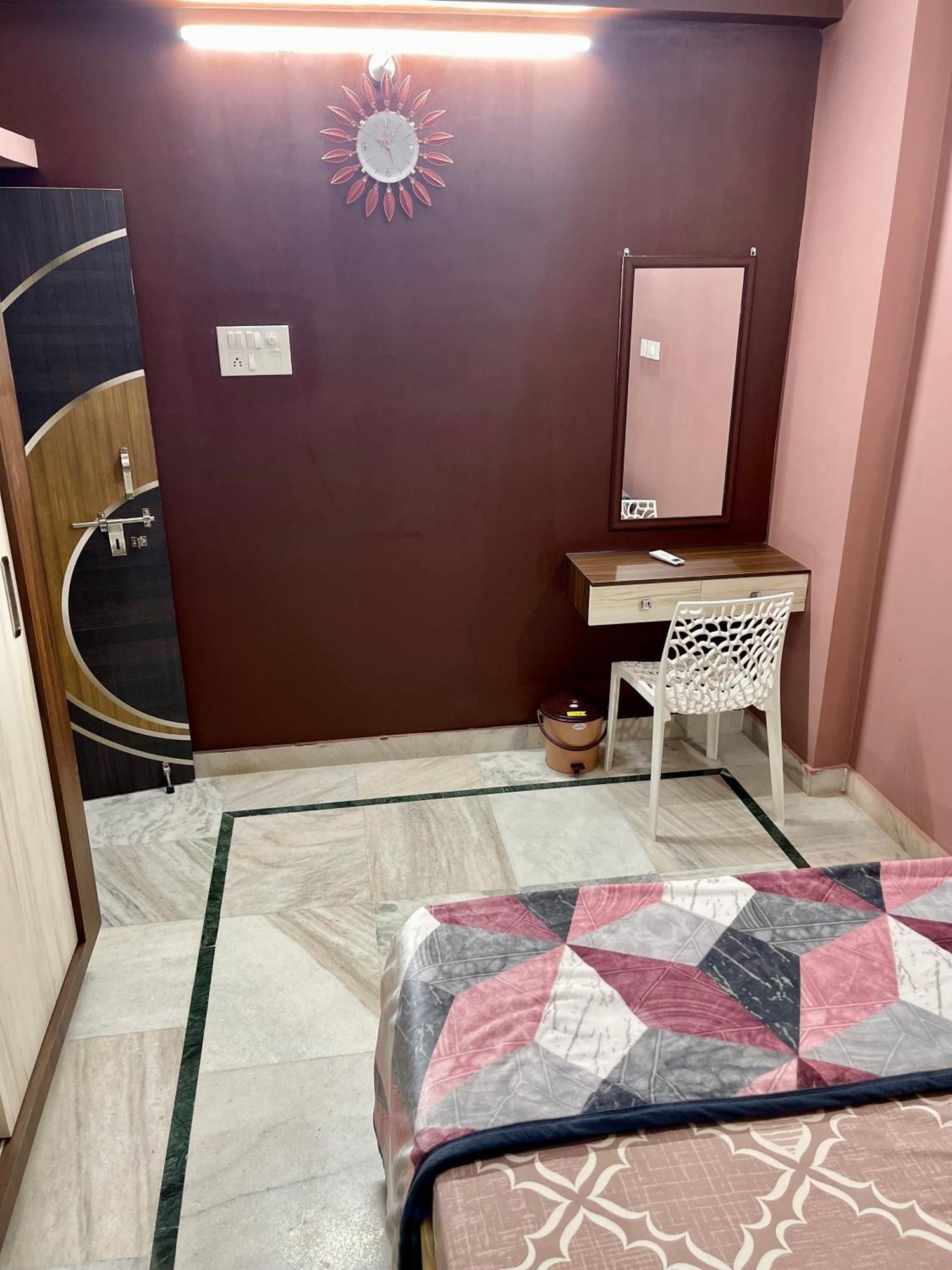 Castle-2bhk Luxurious Apartment/guesthouse *