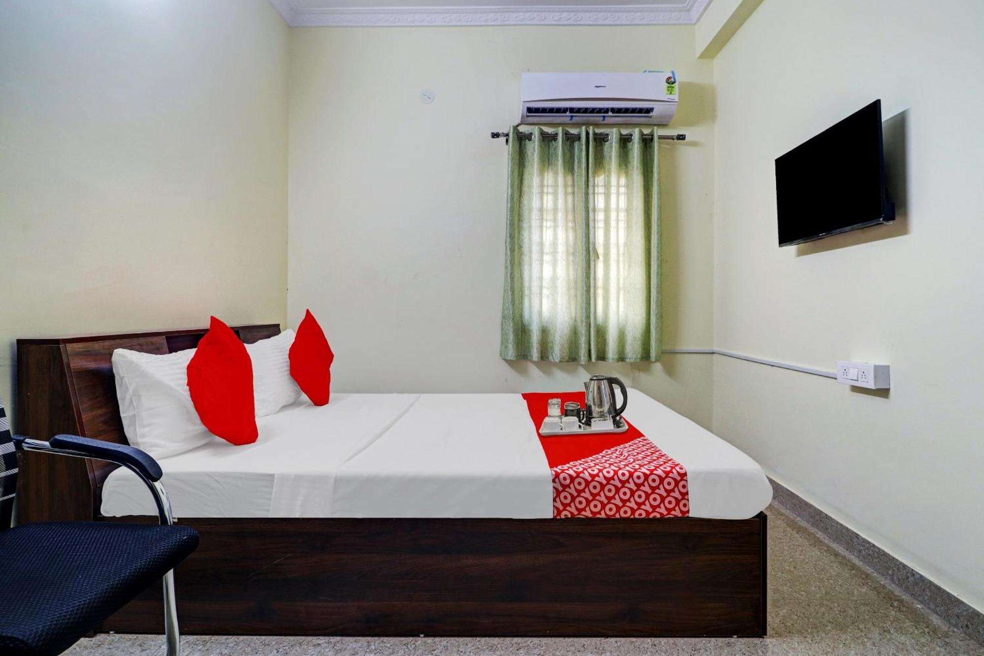 O S V Residency Kajaguda Near Gachibowli 3* Hyderabad