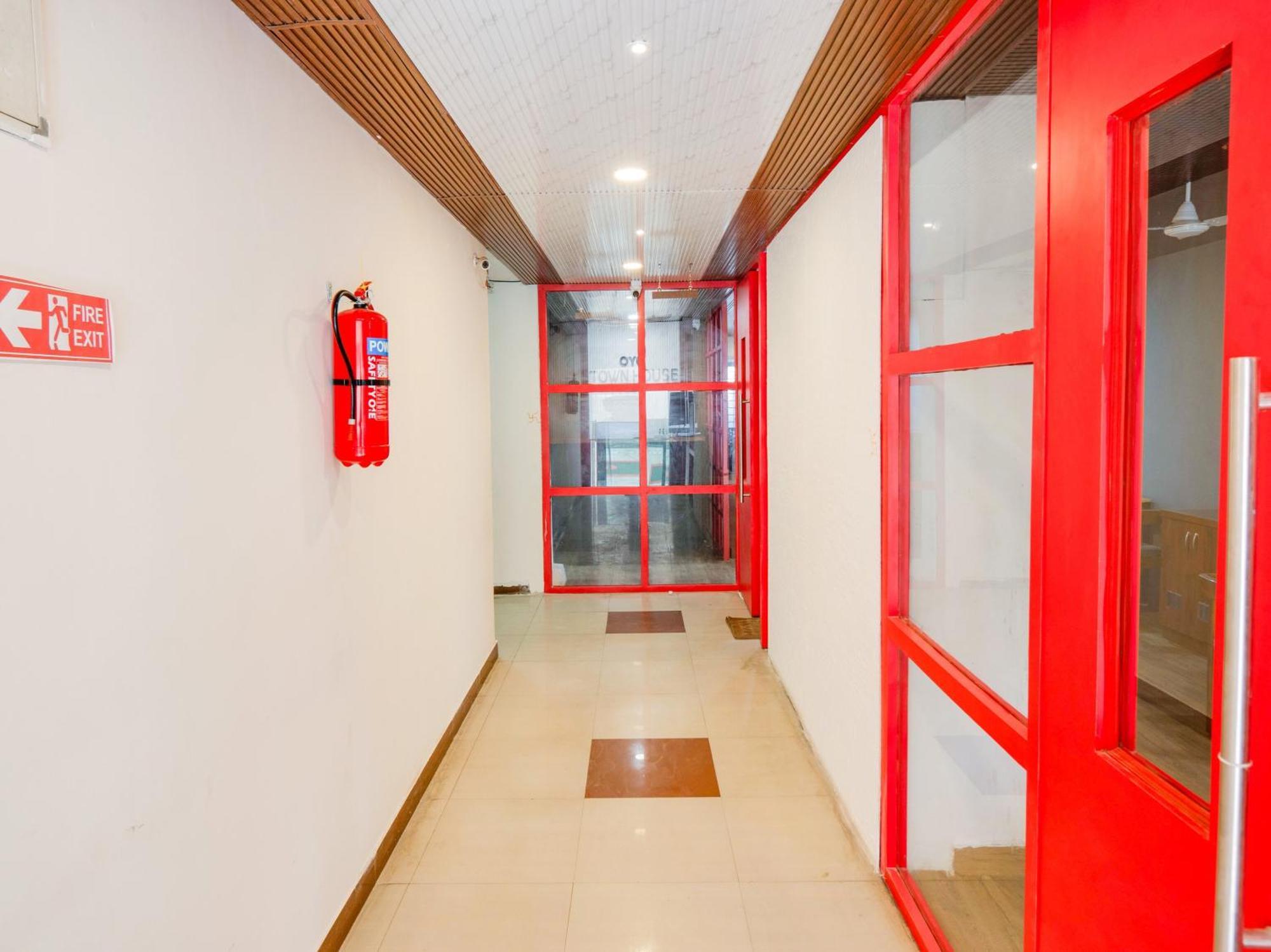 Super Townhouse Rio 4*