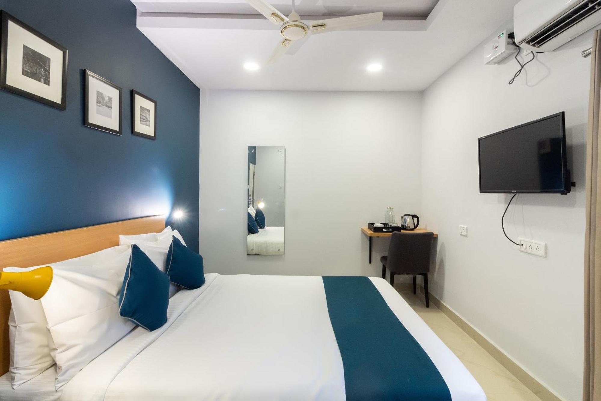 Hotel O Himayat Nagar Circle Near Snow World 4*