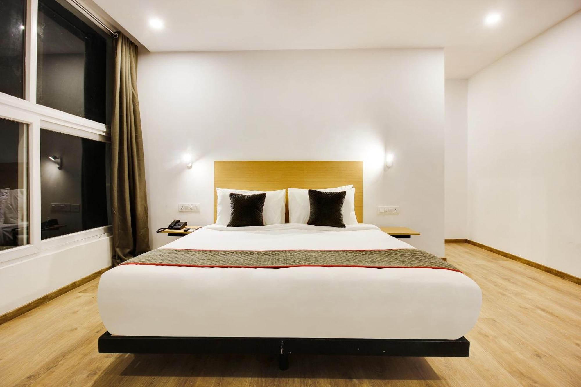 Hotel Super Townhouse Moosapet Rcc Prime 4*