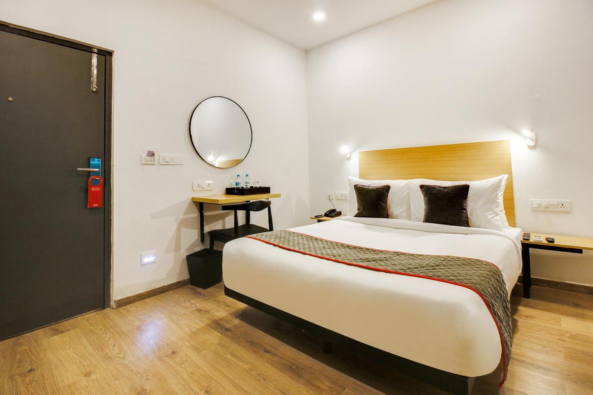 Hotel Super Townhouse Moosapet Rcc Prime