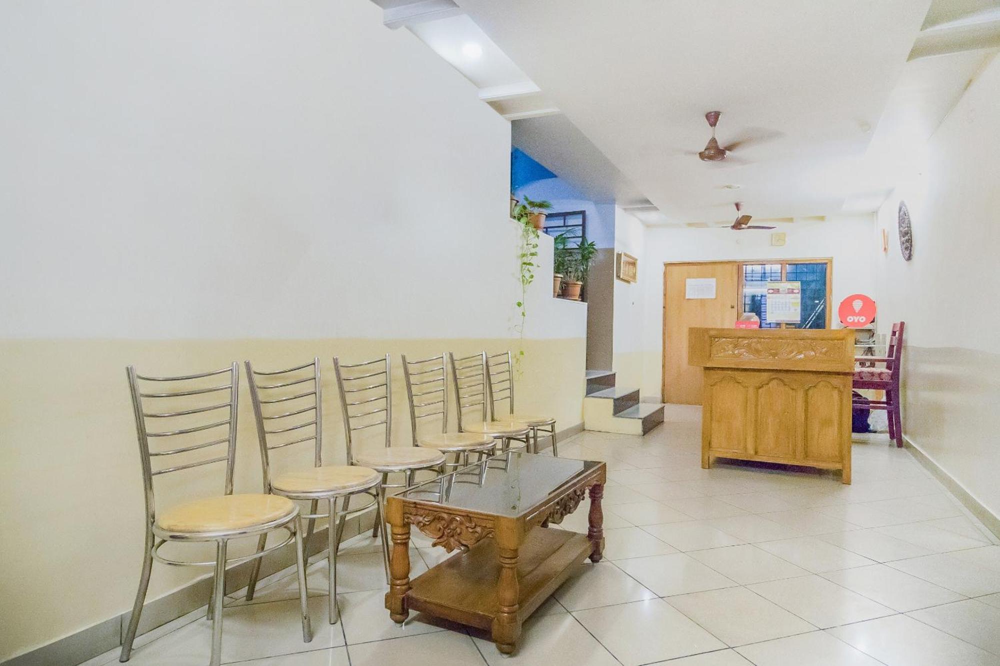 New Platinum Opp New Malakpet Metro Station Hotel 3*
