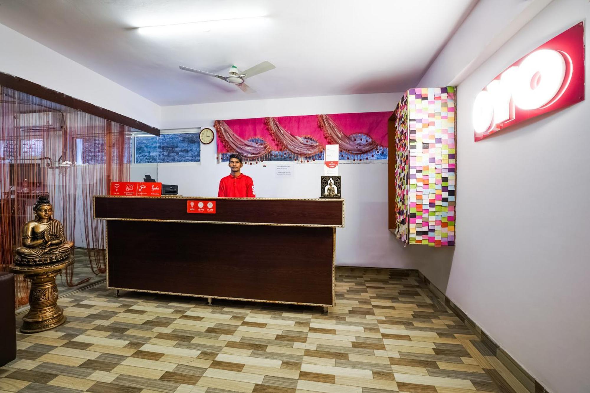 Hotel O Mint Leaves Near Alcazar Mall
