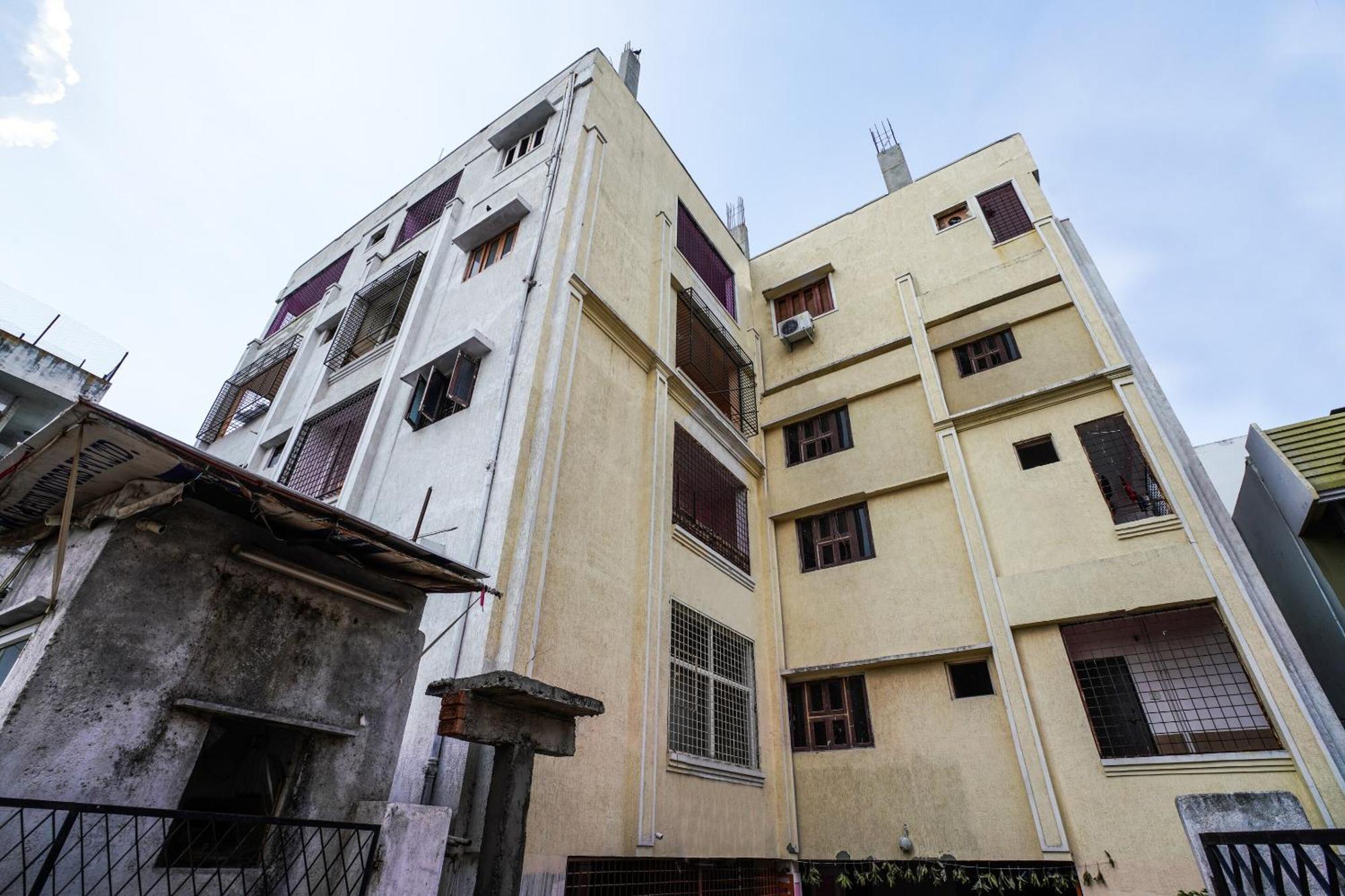Hotel O Mint Leaves Near Alcazar Mall Hyderabad