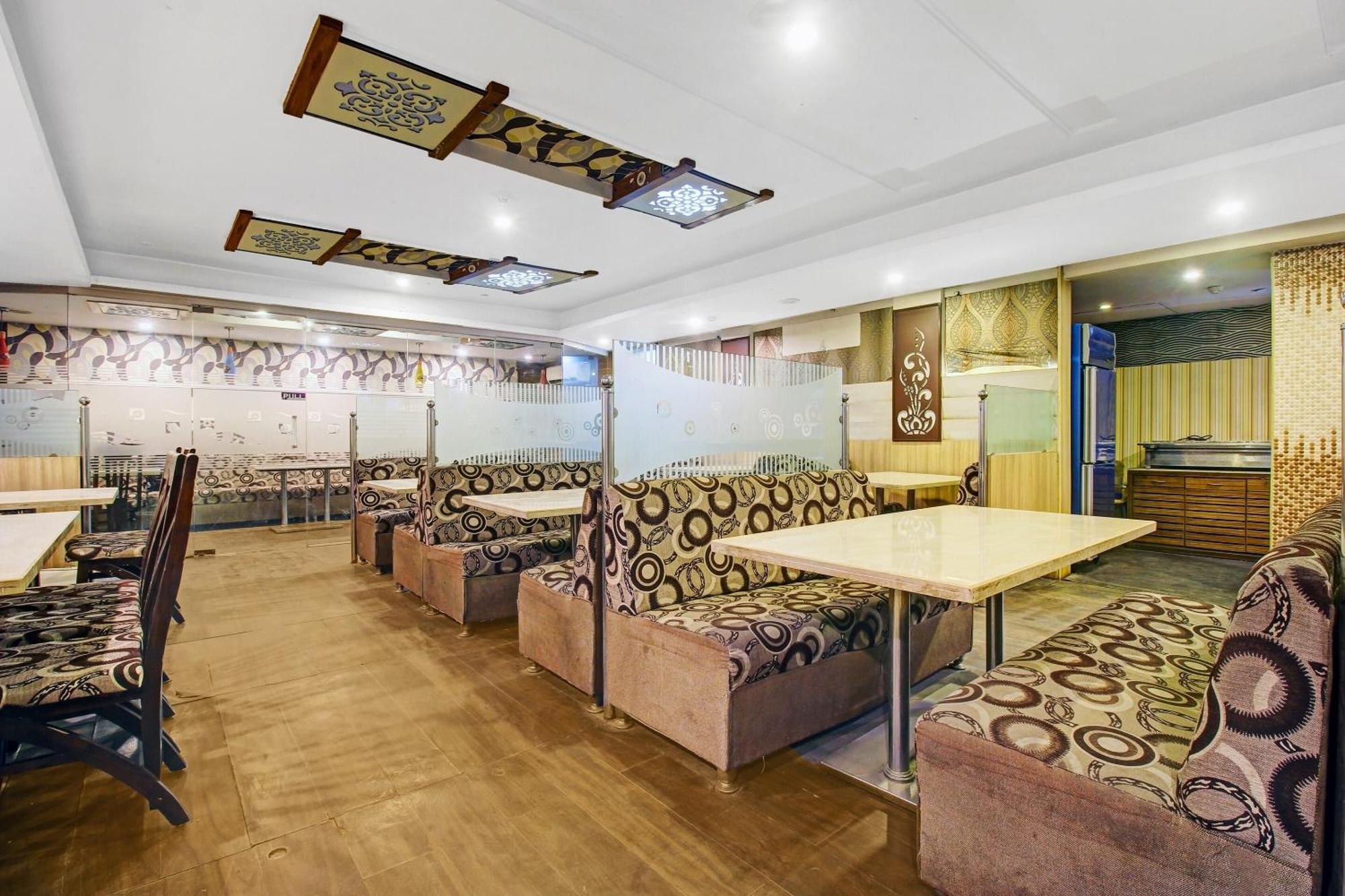 Hotel Townhouse Oak The Margi Near Yosufguda Metro Station 4*