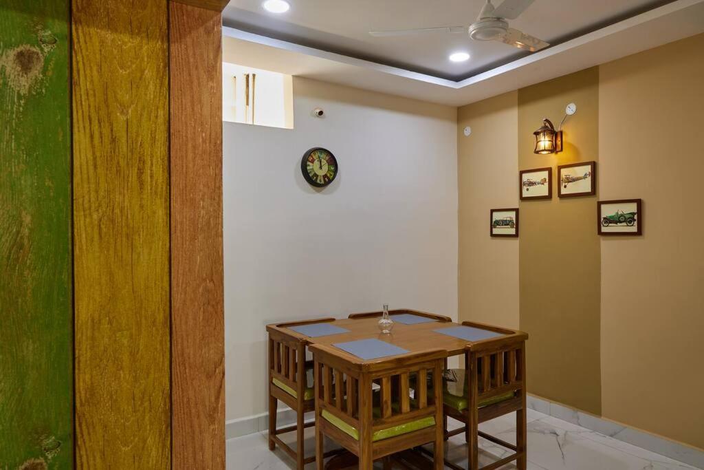 Chill Place:3bhk Ac Retro House @financialdistrict , Near Us Embassy Apartment Hyderabad