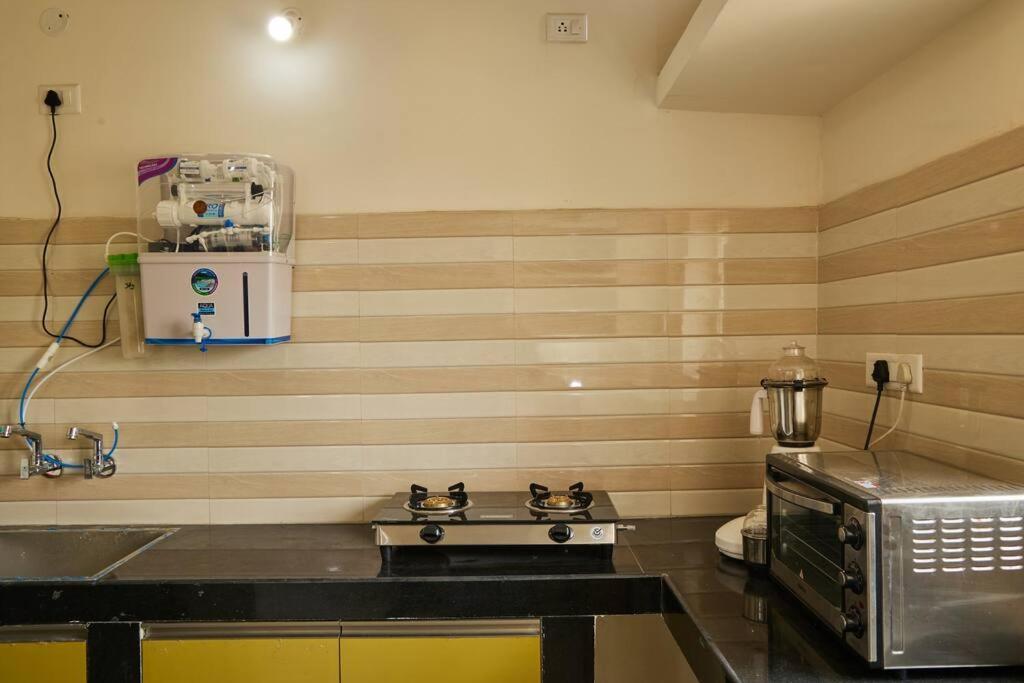Chill Place:3bhk Ac Retro House @financialdistrict , Near Us Embassy Apartment