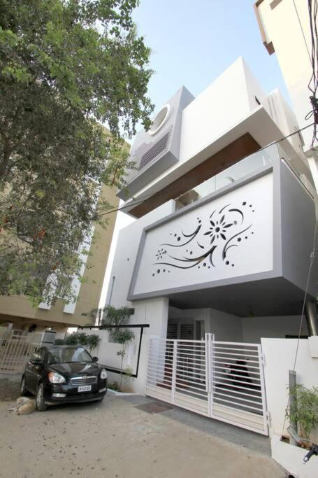 Apartment 5 Star Residential's For Festivity - Madhapur *