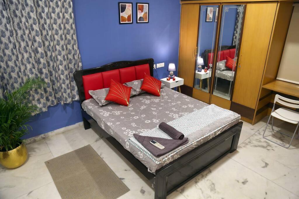 Row House 4 Bhk - 4 Balconies-near Aig Hospital, Gachibowli Apartment *