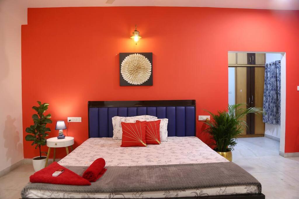 Row House 4 Bhk - 4 Balconies-near Aig Hospital, Gachibowli Apartment *