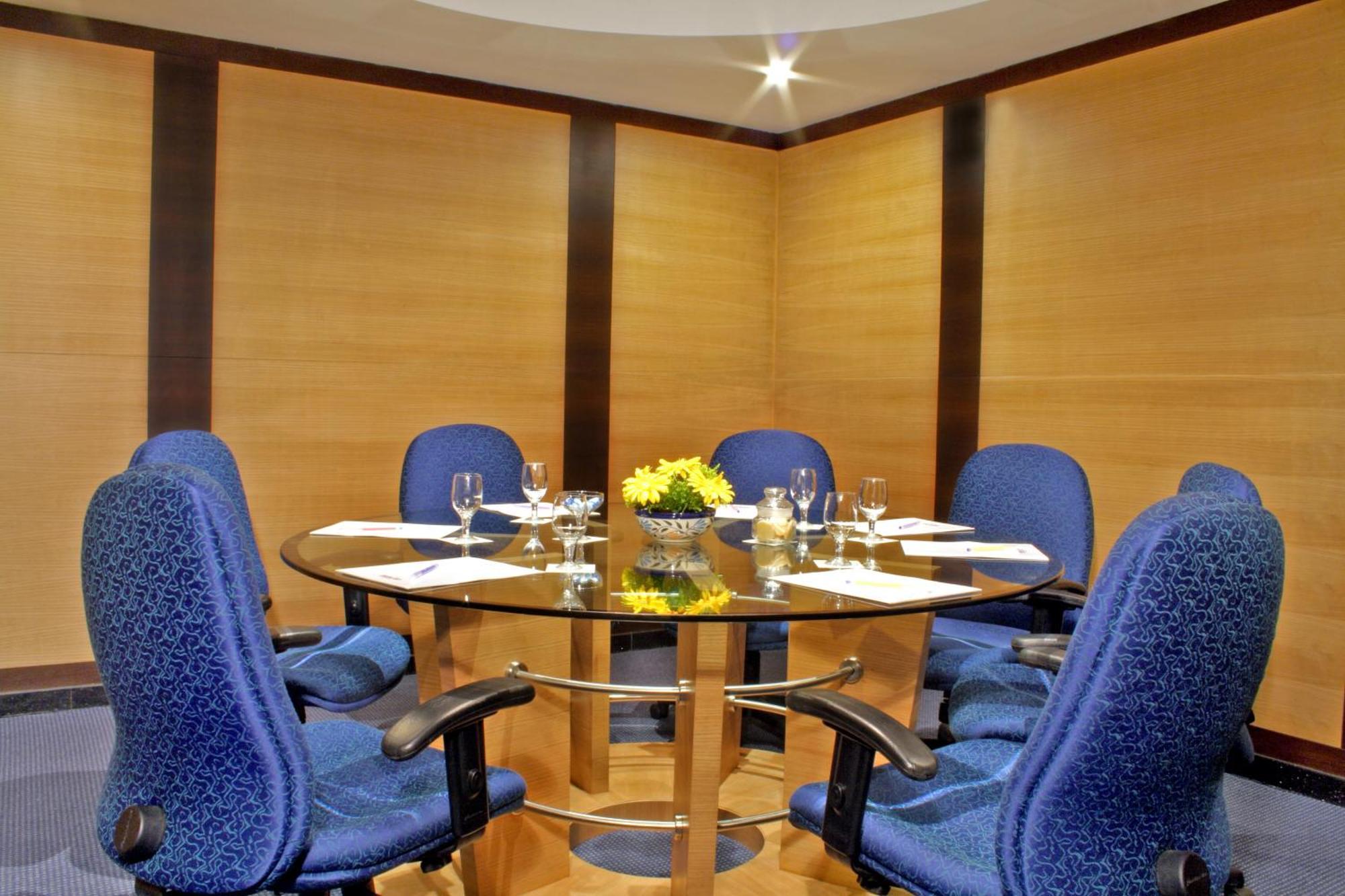Aditya Park-a Sarovar Portico 4*