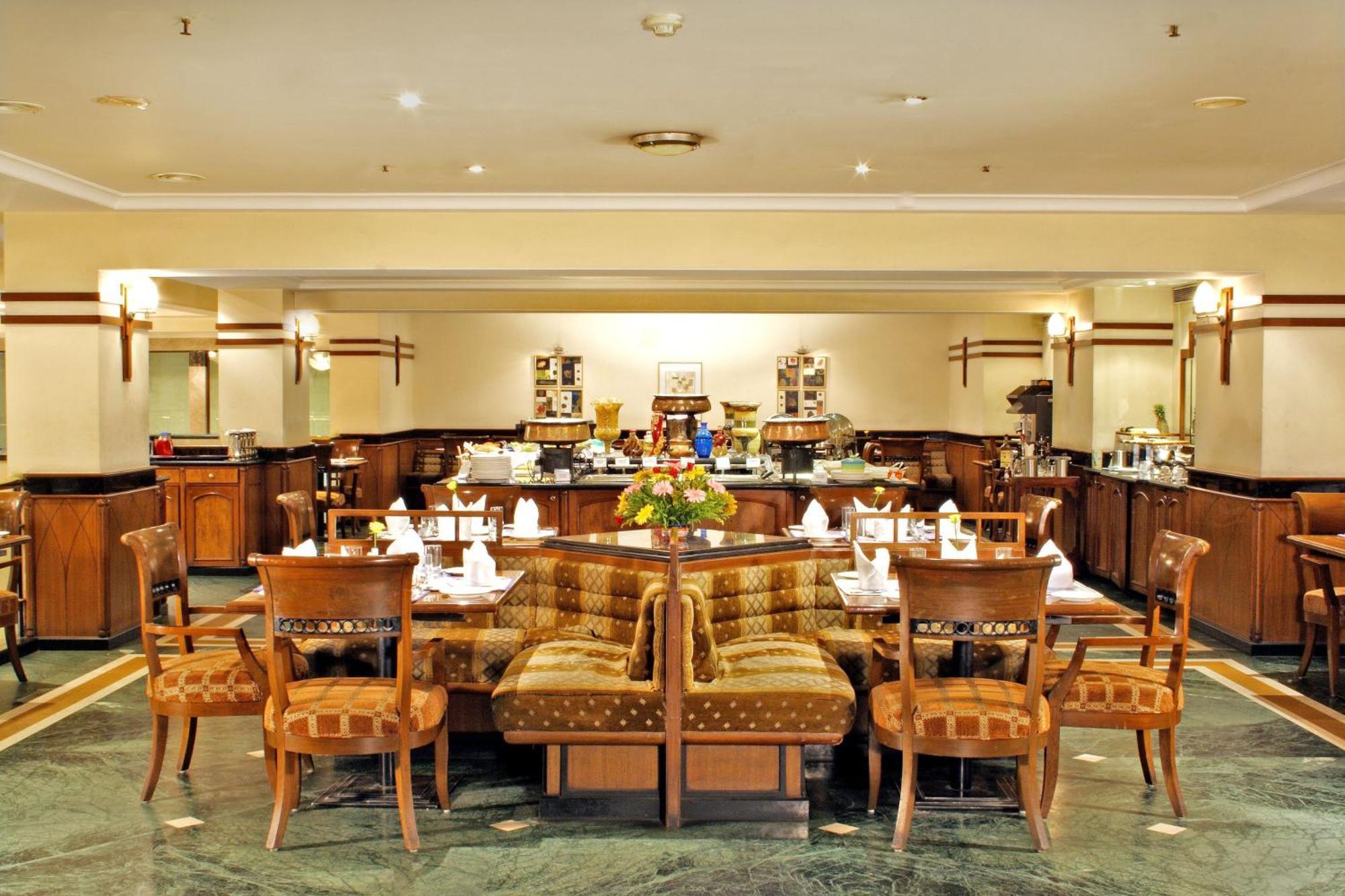 Hotel Aditya Park-a Sarovar Portico 4*