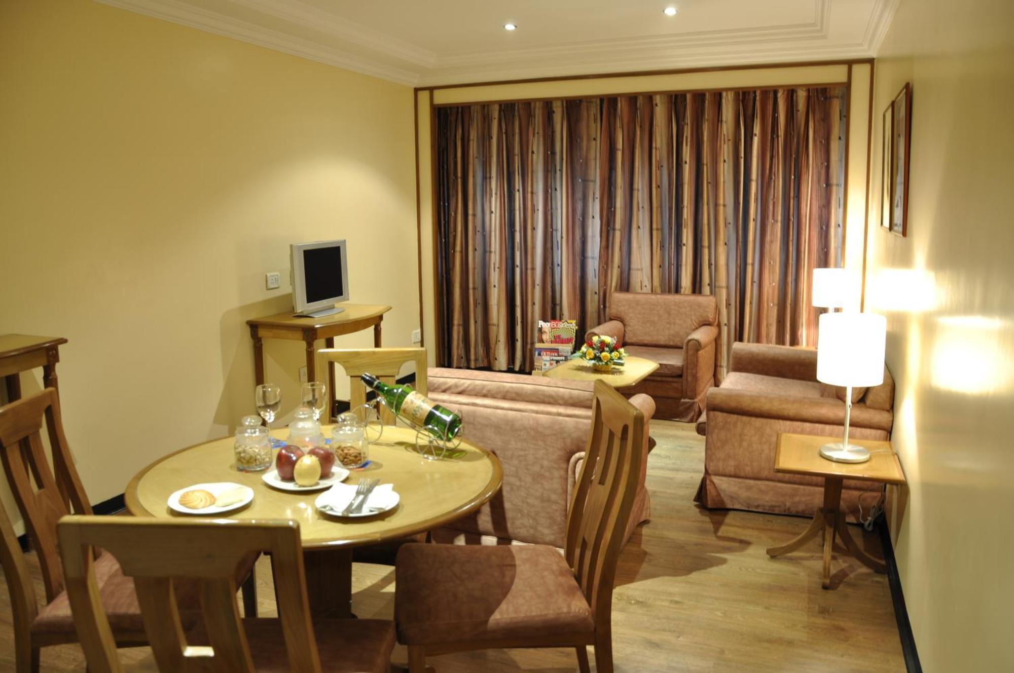 Hotel Aditya Park-a Sarovar Portico