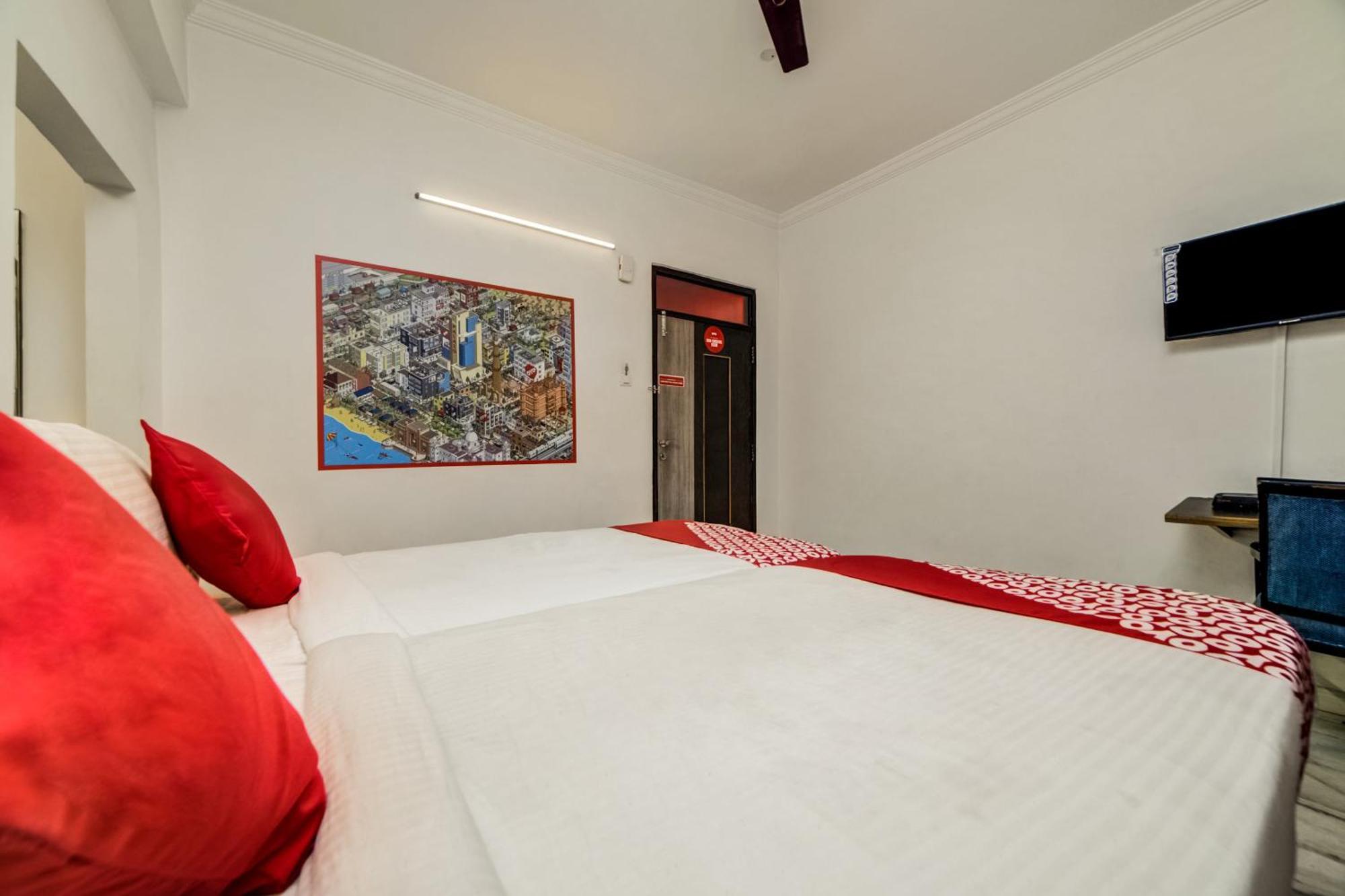 O Jntu College Near Lulu Mall, Kphb Colony. 4* Hyderabad