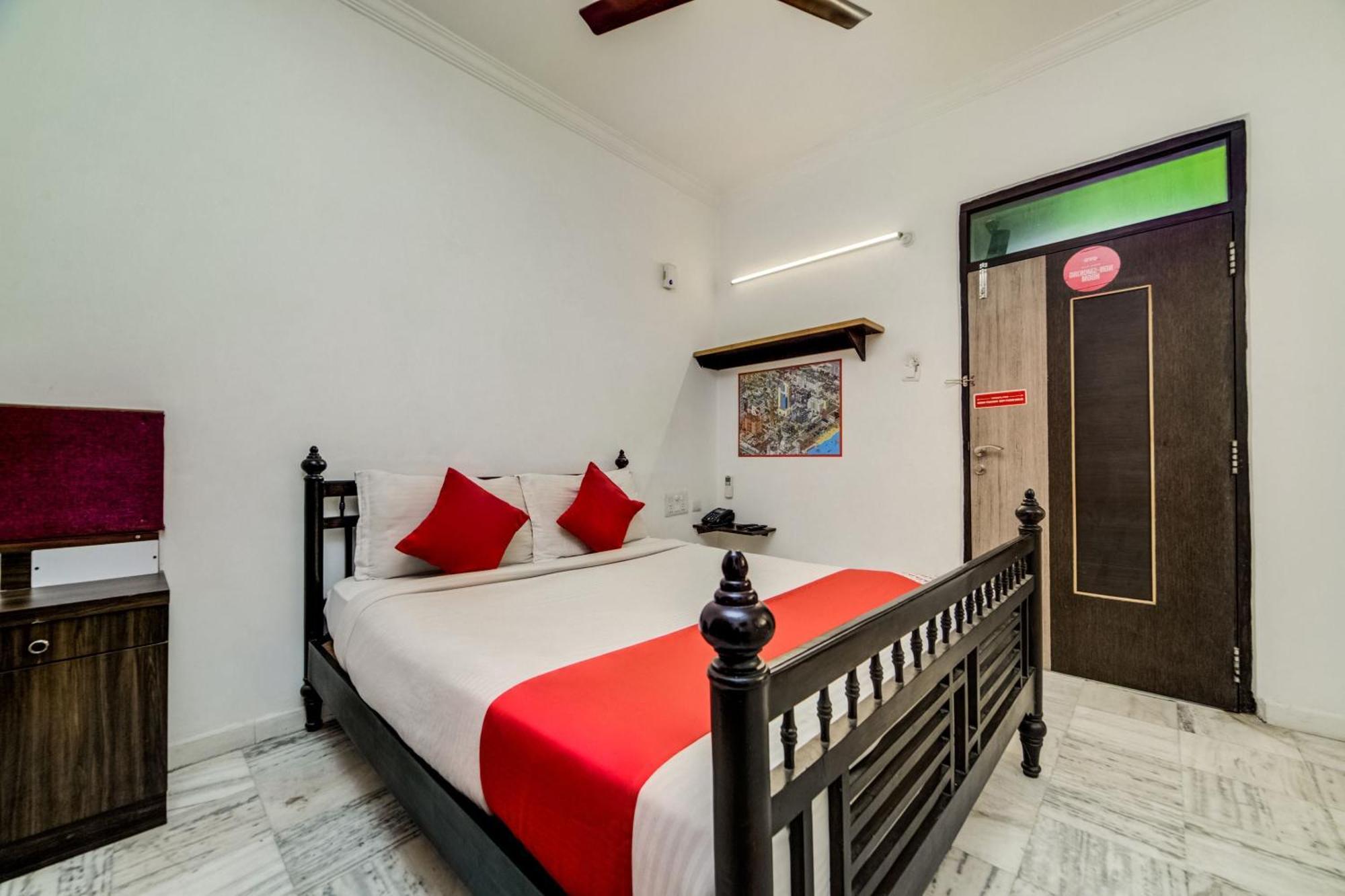 O Jntu College Near Lulu Mall, Kphb Colony. 4* Hyderabad