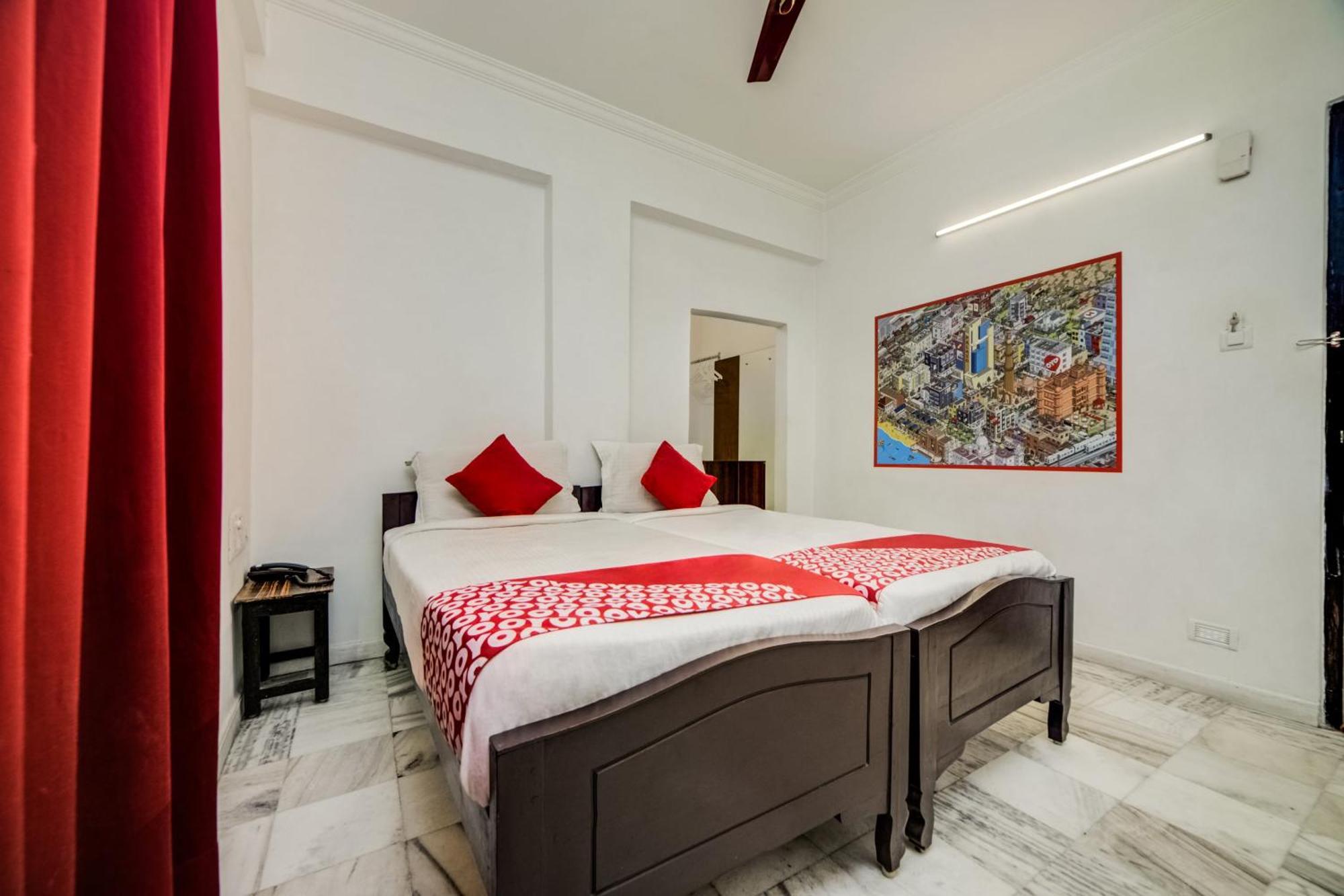 Super O Jntu College Near Lulu Mall, Kphb Colony. 4*