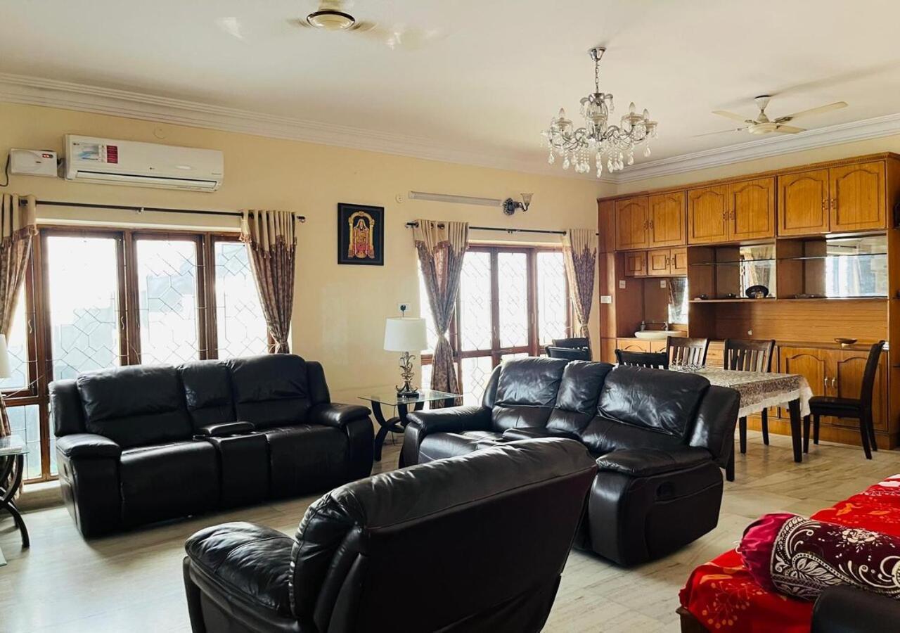 Casa de férias Individual Near Apollo Jubilee Hills