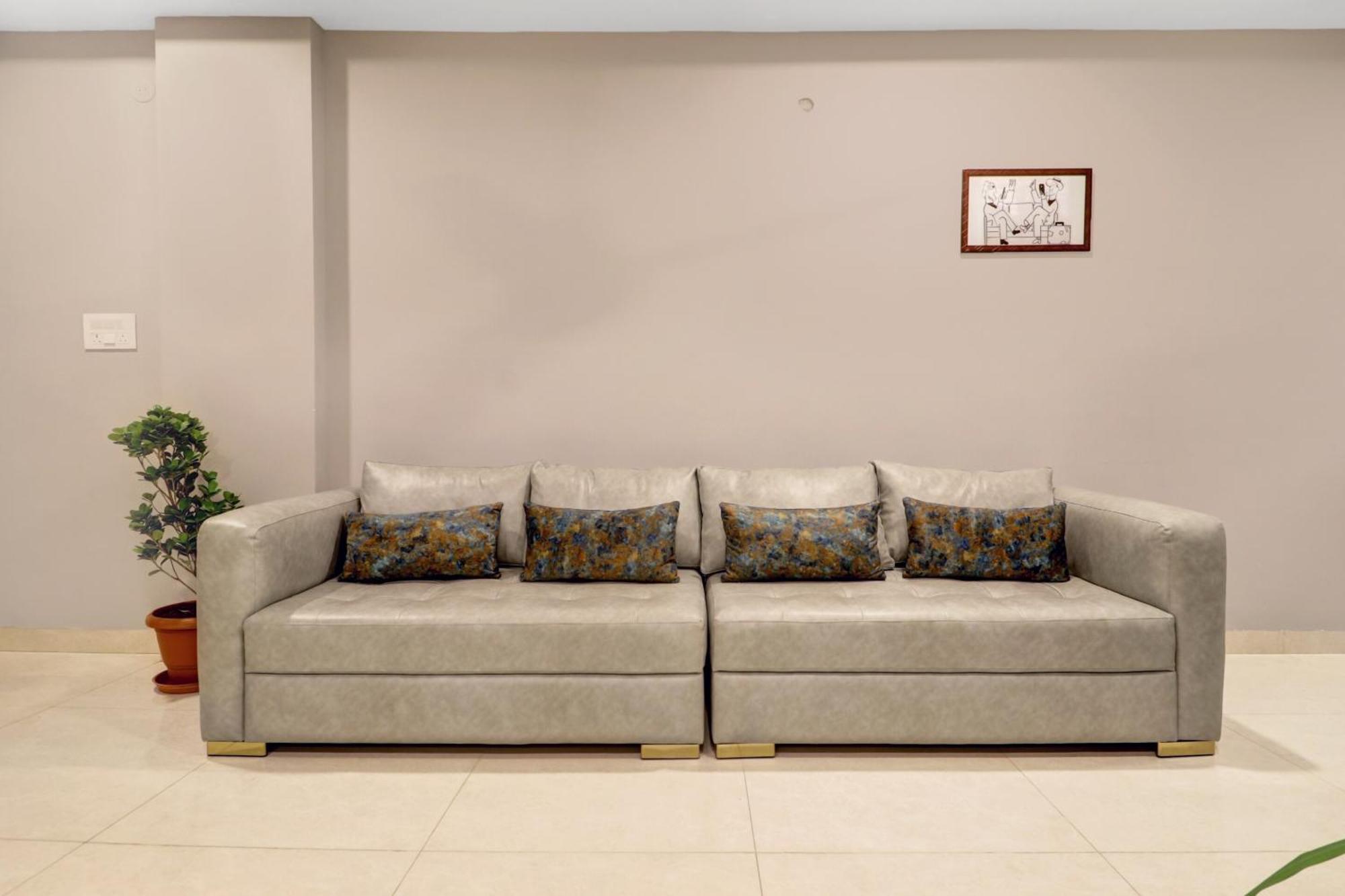 Townhouse Oak De Alphabet Bolarum Hotel 4*