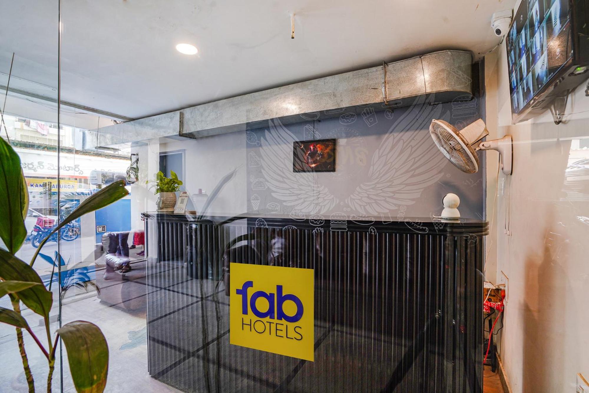 Fabhotel Unique Hotel 3*
