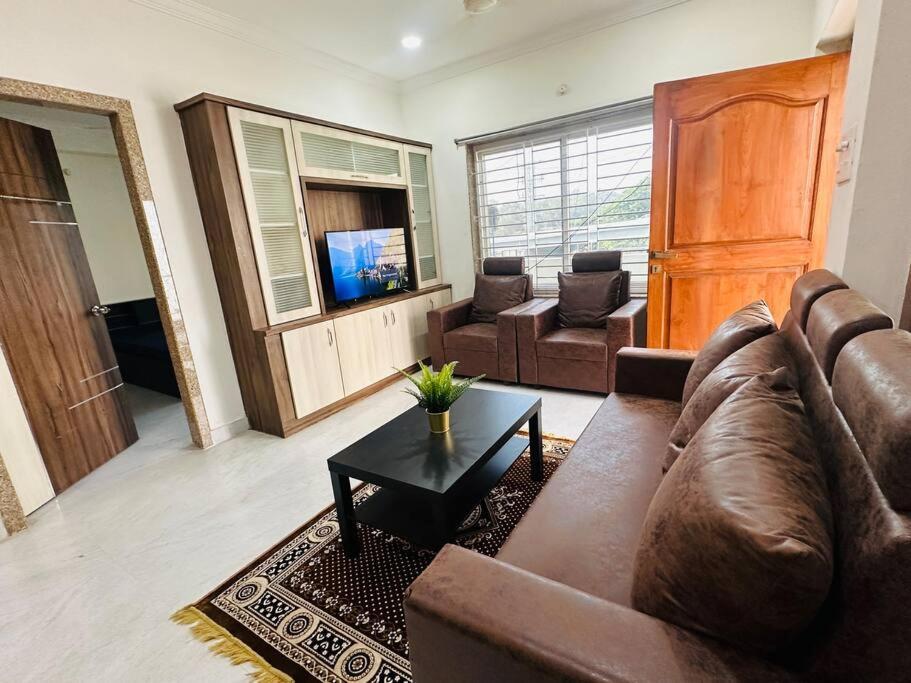 Apartamento Lavish Premium 2bhk Near Hitech City