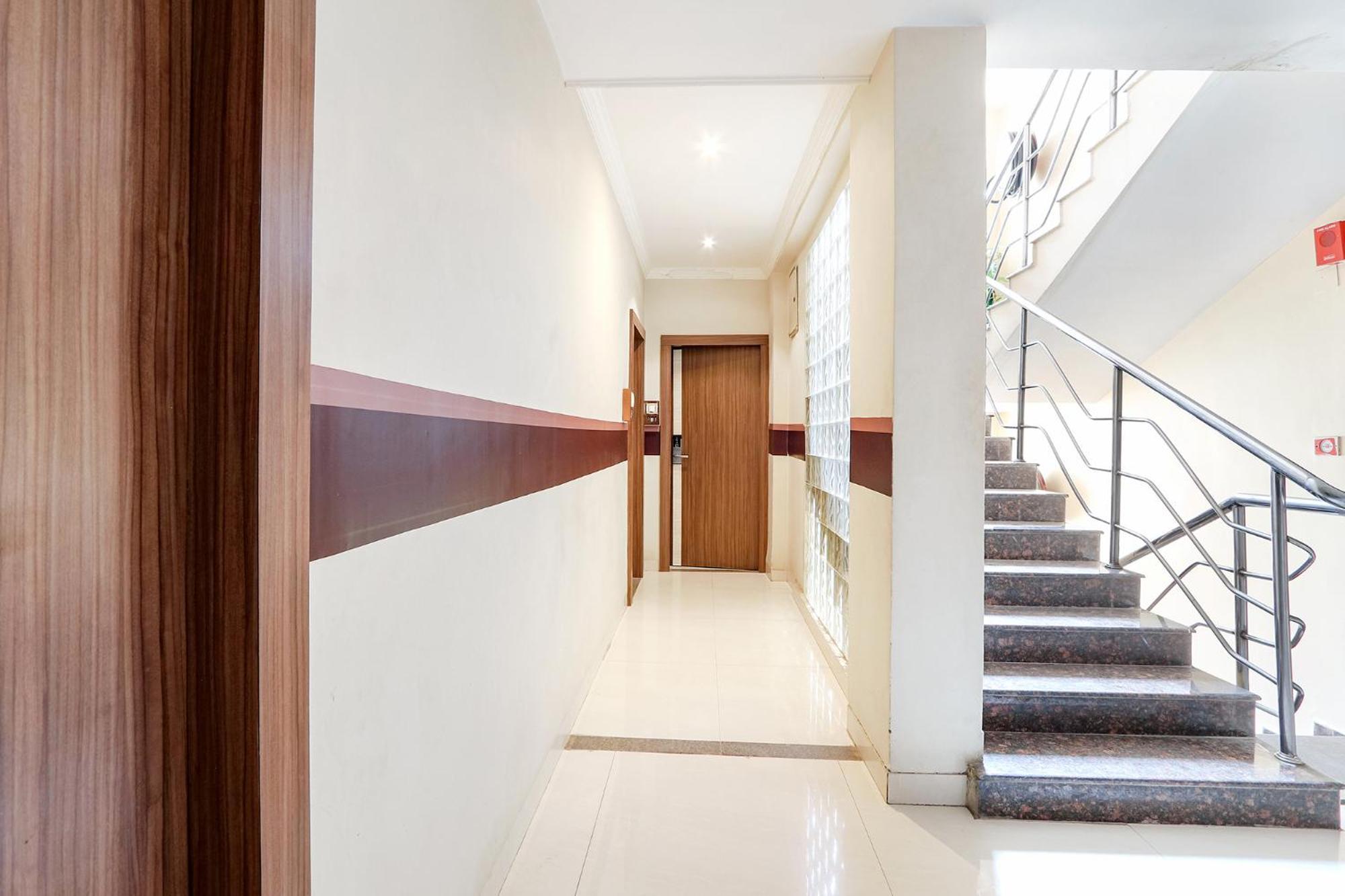 Hotel Fabhotel Arastu Plaza - Nr Nampally Railway Station Hyderabad