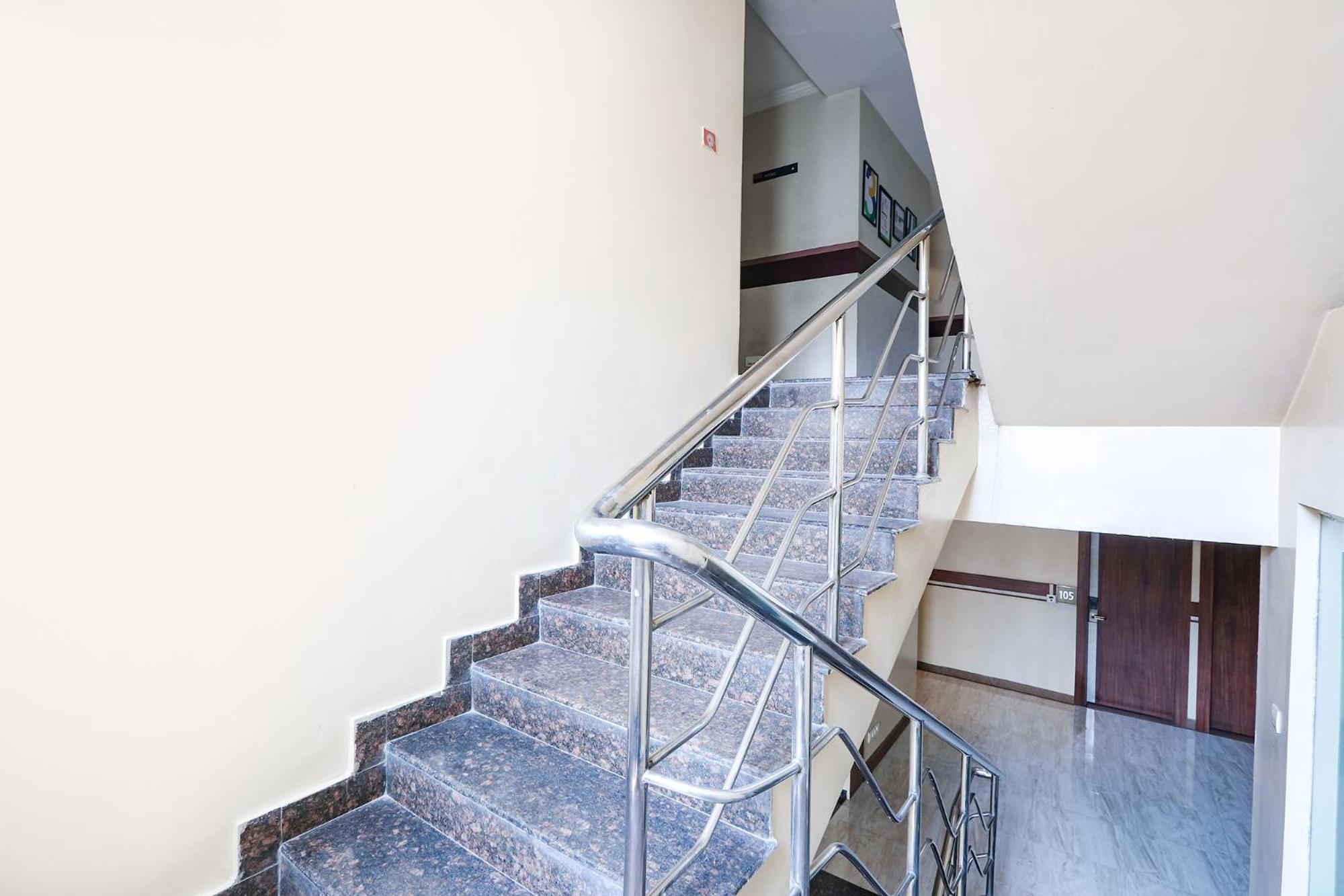 Fabhotel Arastu Plaza - Nr Nampally Railway Station Hotel Hyderabad