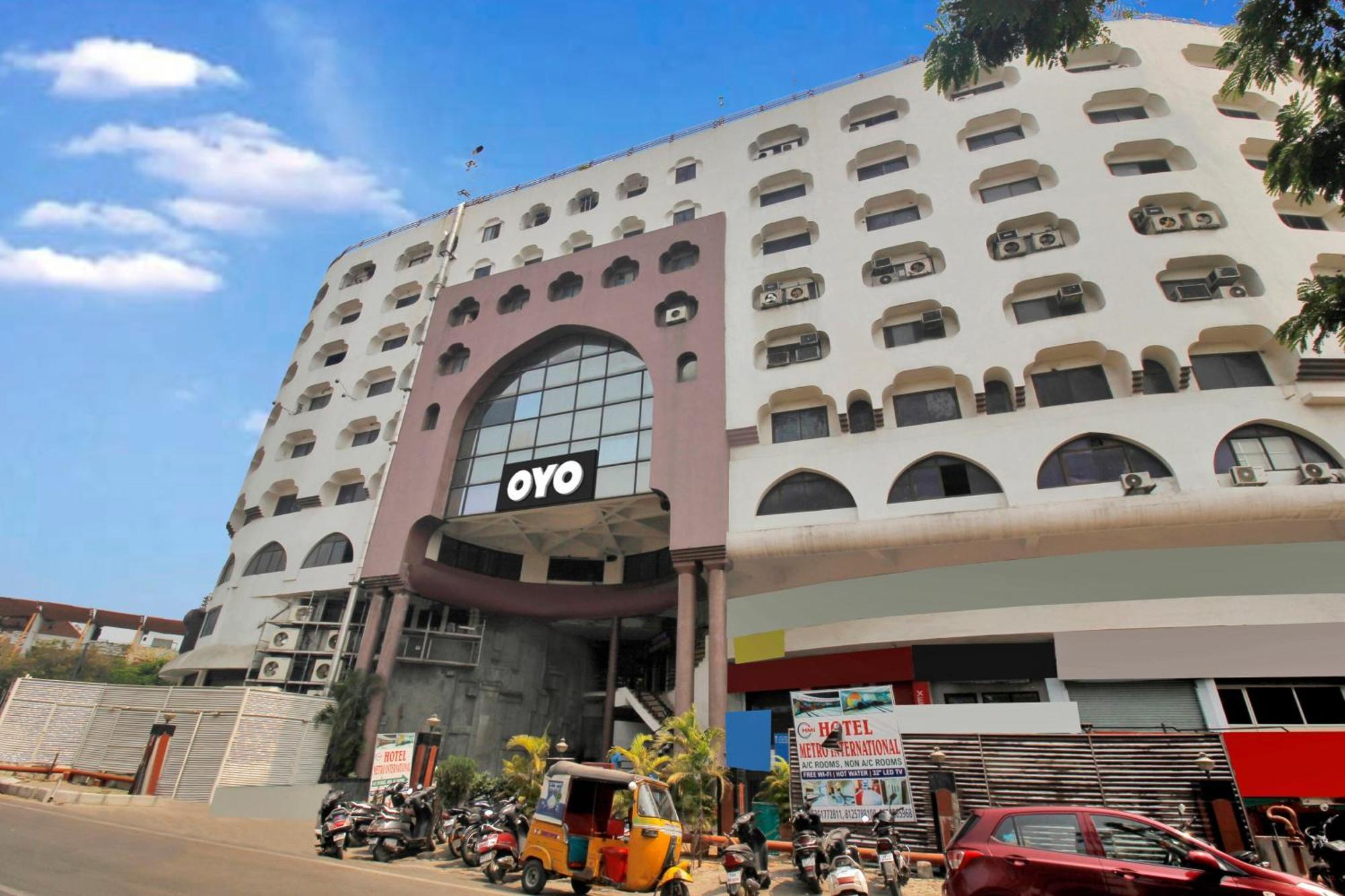 Hotel O Metro International